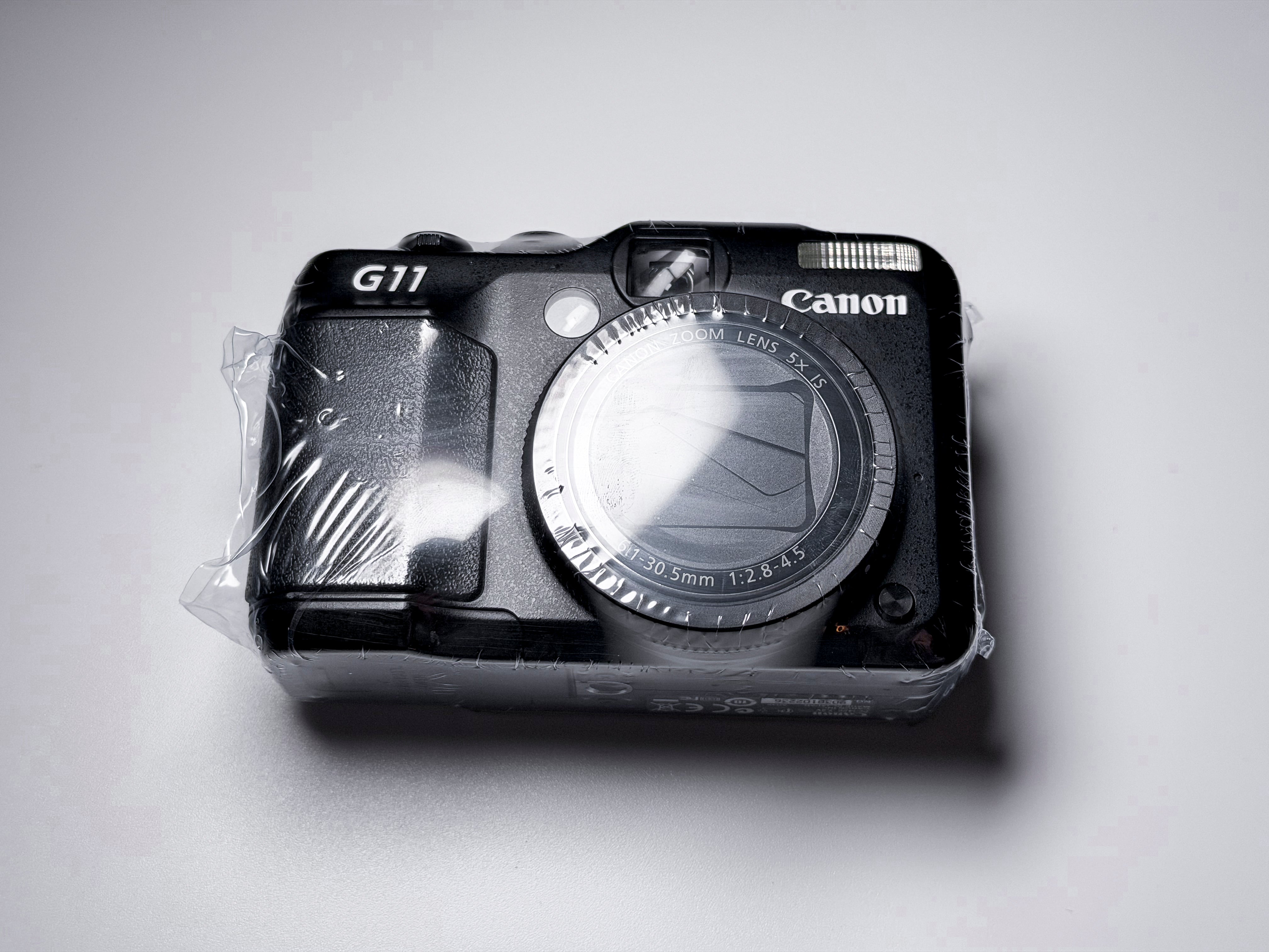 Canon G11 Powershot CCD Sensor 5x Zoom G 11 - 1 Year Warranty, Excellent