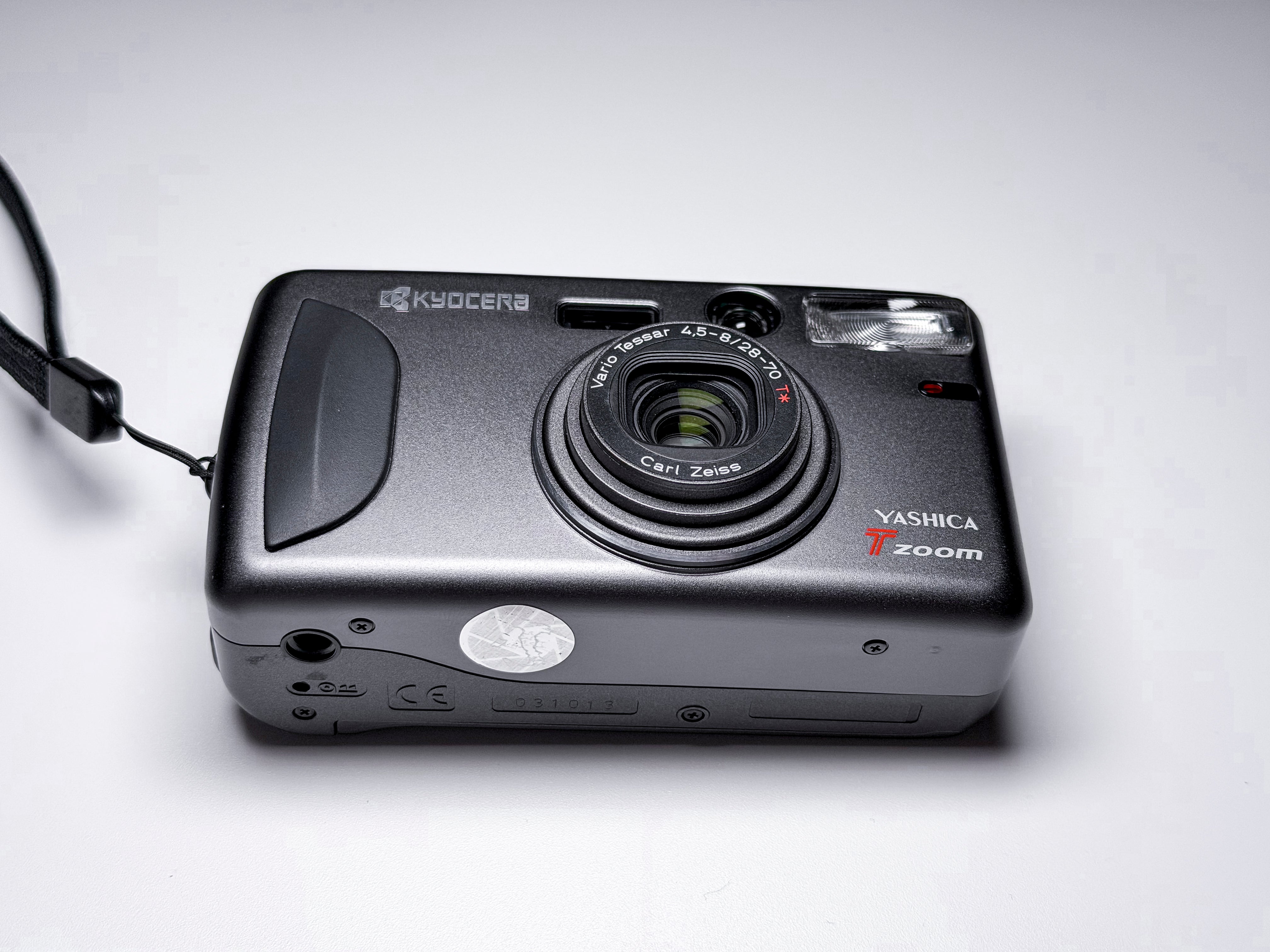 Yashica T T4 Zoom 35mm Film Point&Shoot - Near Mint, Film Tested