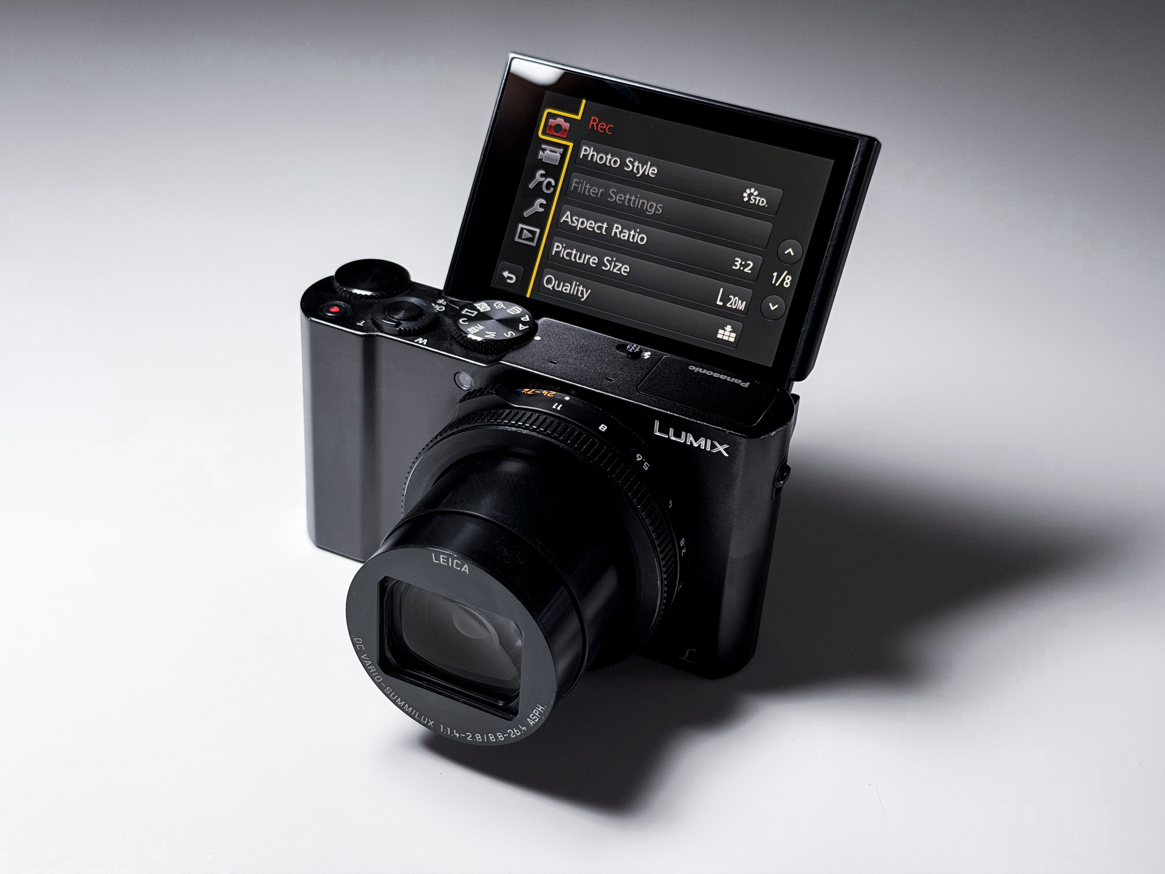 Panasonic Lumix LX15 LX10 with Leica Summilux 4K - Warranty, Excellent Condition
