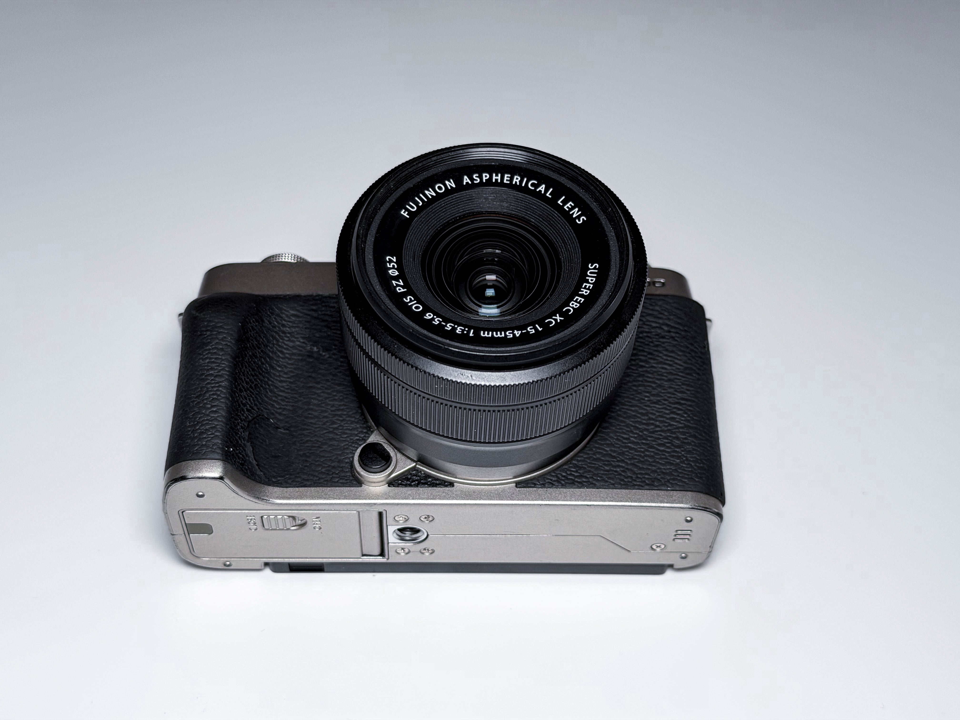 Fujifilm X-T200 + 15-45mm Kit Lens Mirrorless 4K - 1 Year Warranty, Excellent
