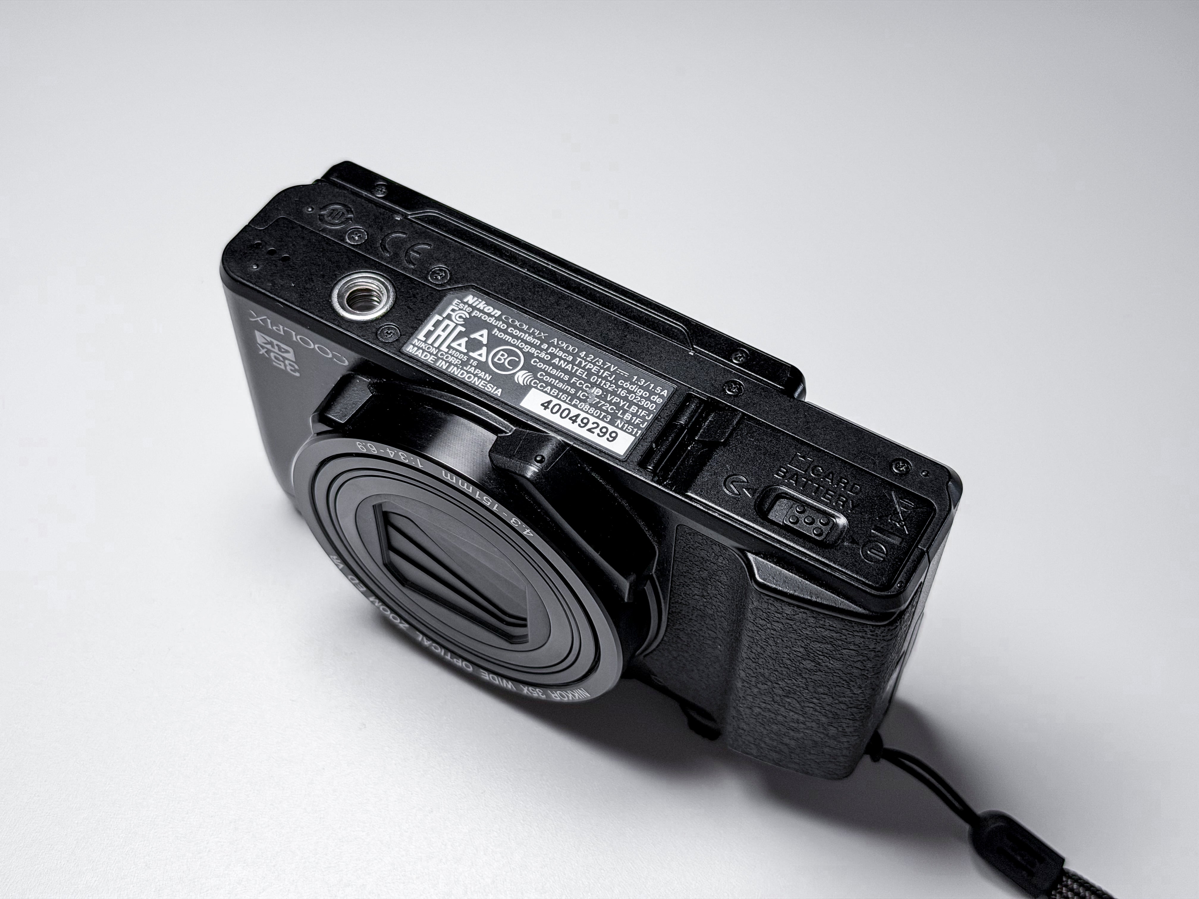 Nikon Coolpix A900 35x Zoom Compact Camera - 1 Year Warranty, Excellent