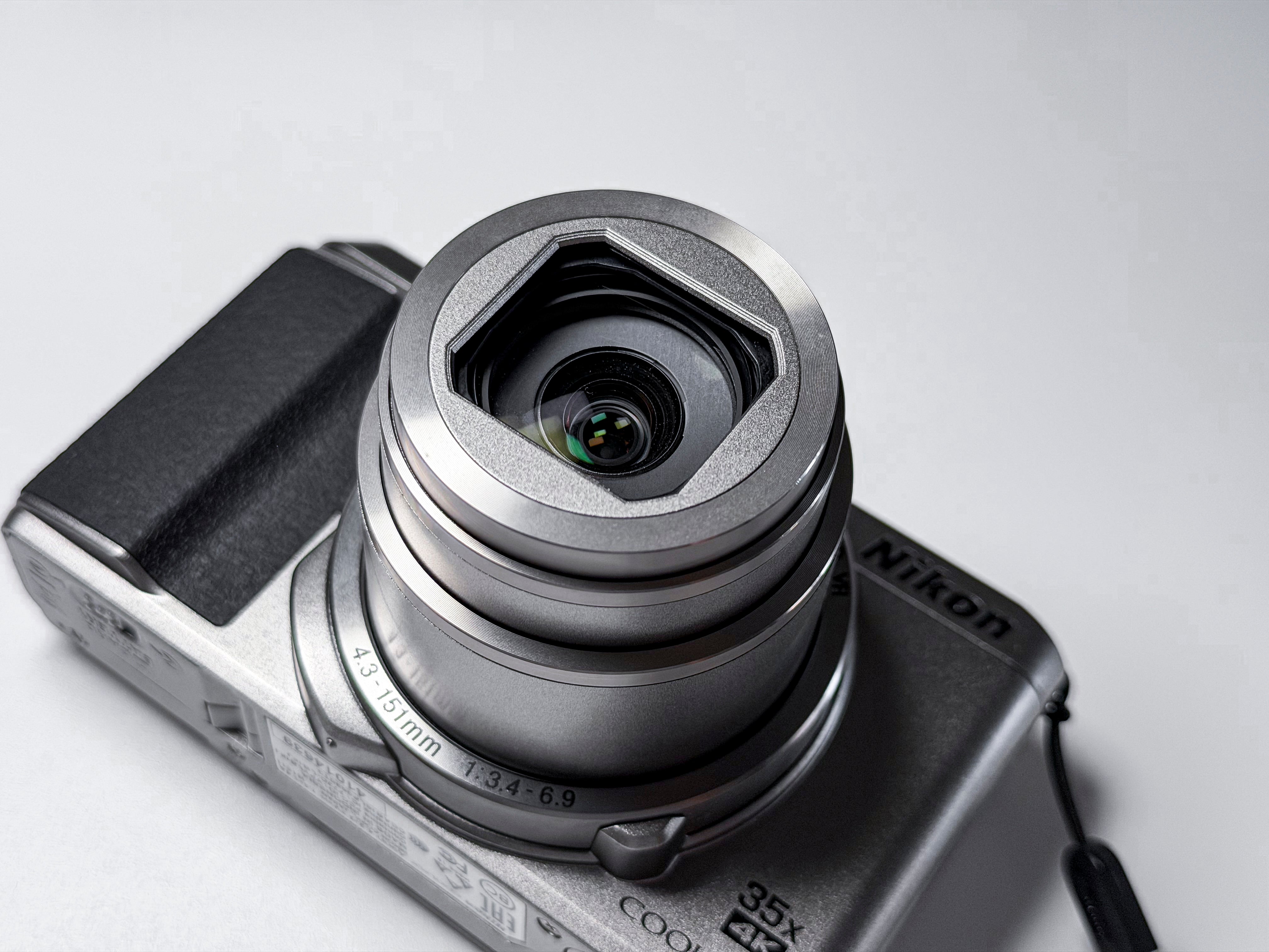 Nikon Coolpix A900 35x Zoom Compact Camera Champagne 1 Year Warranty, Excellent