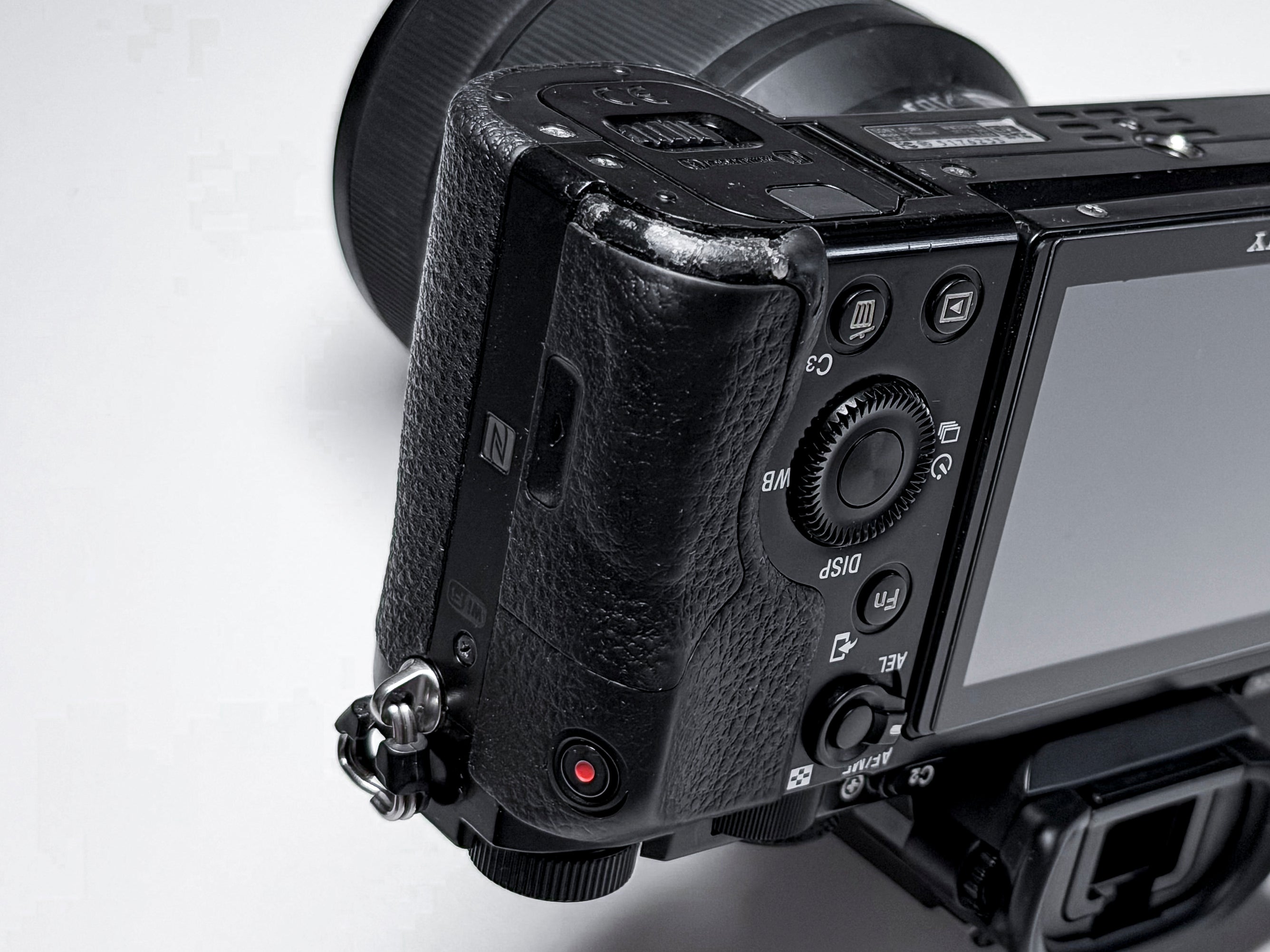 Sony A7 + 28-70mm OSS Full Frame Mirrorless Camera - 1 Year Warranty