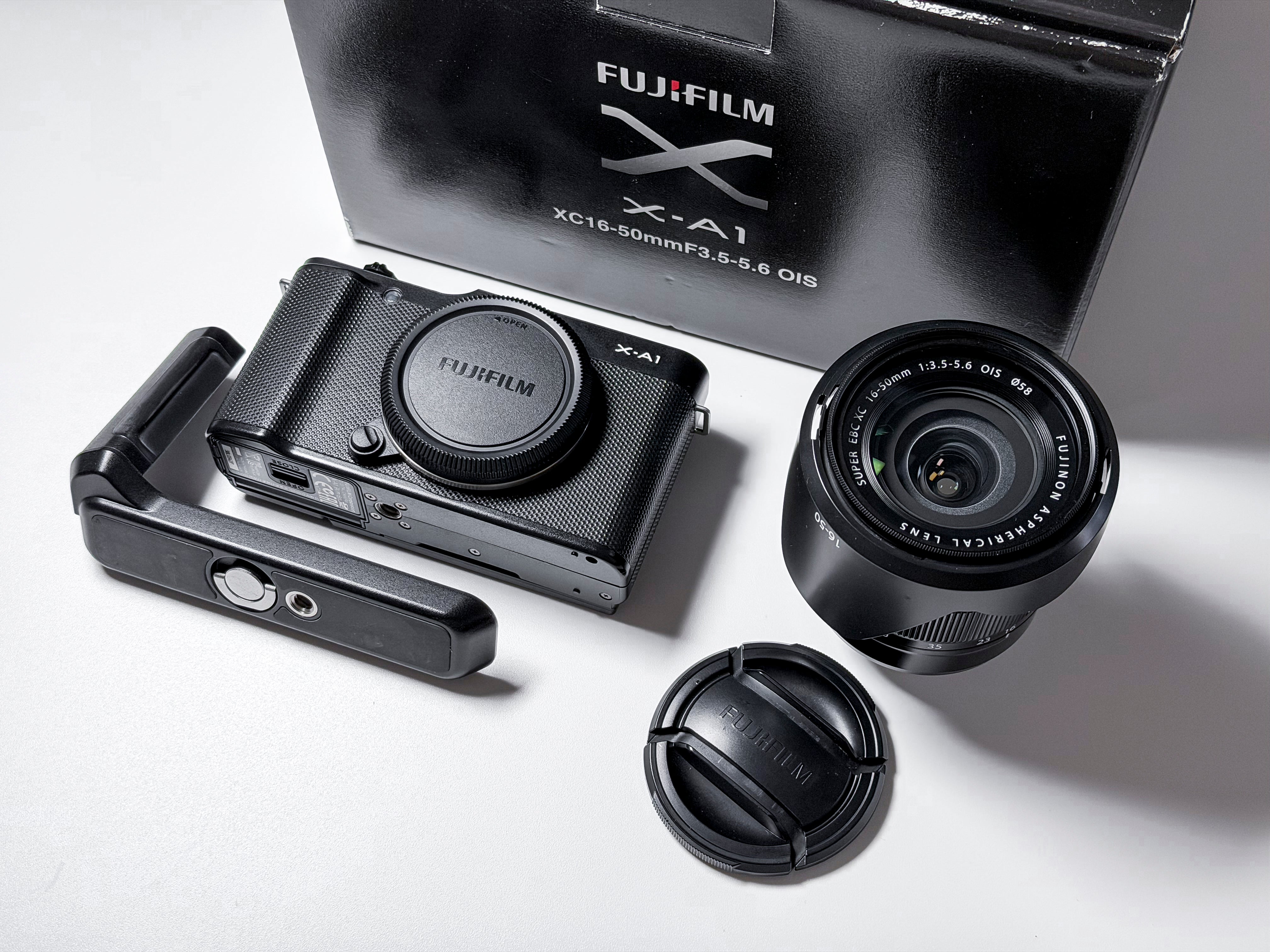 Fujifilm X-A1 + 16-50mm OIS Mirrorless APS-C Fuji - 1 Year Warranty, Excellent