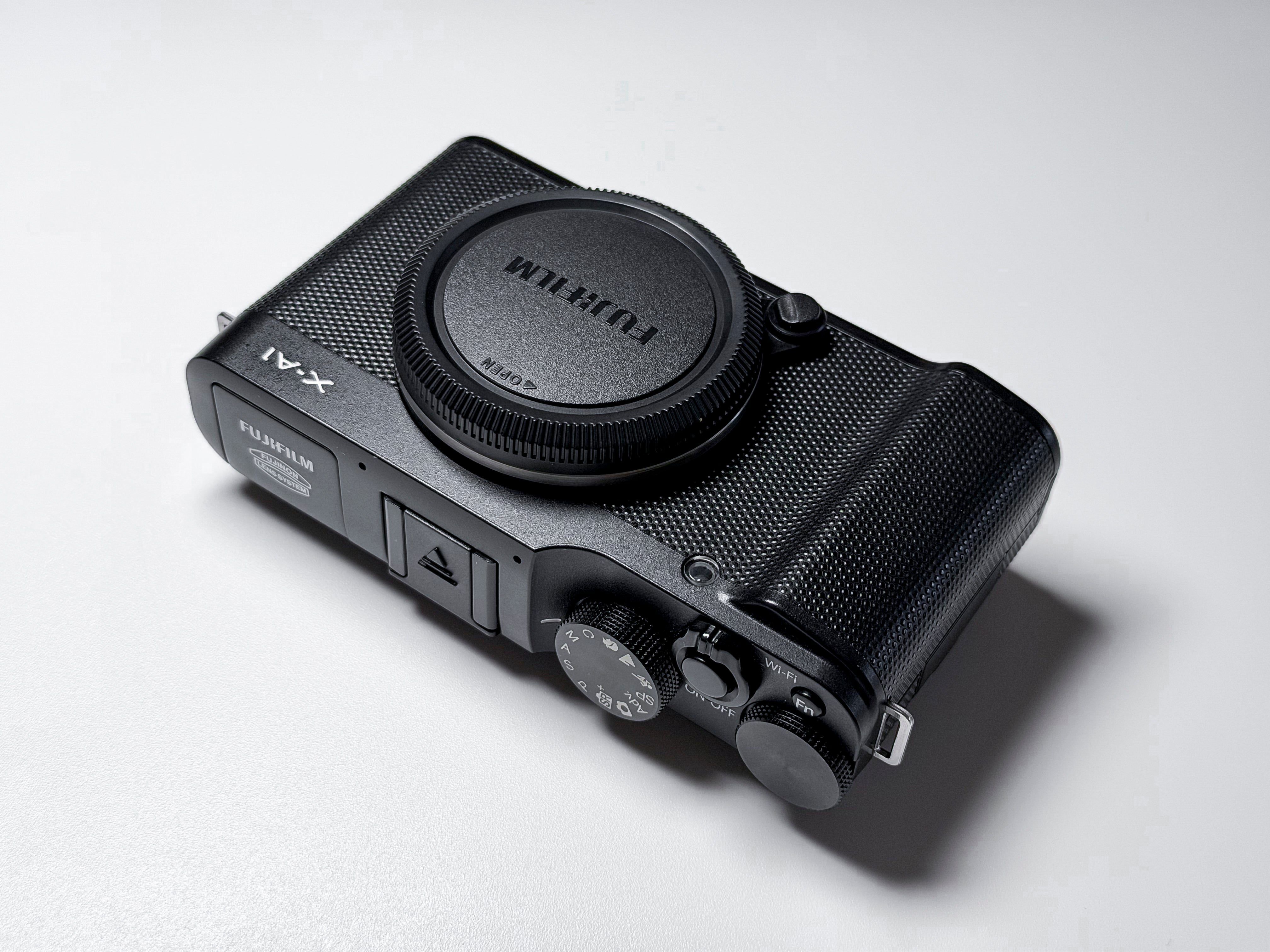 Fujifilm X-A1 + 16-50mm OIS Mirrorless APS-C Fuji - 1 Year Warranty, Excellent