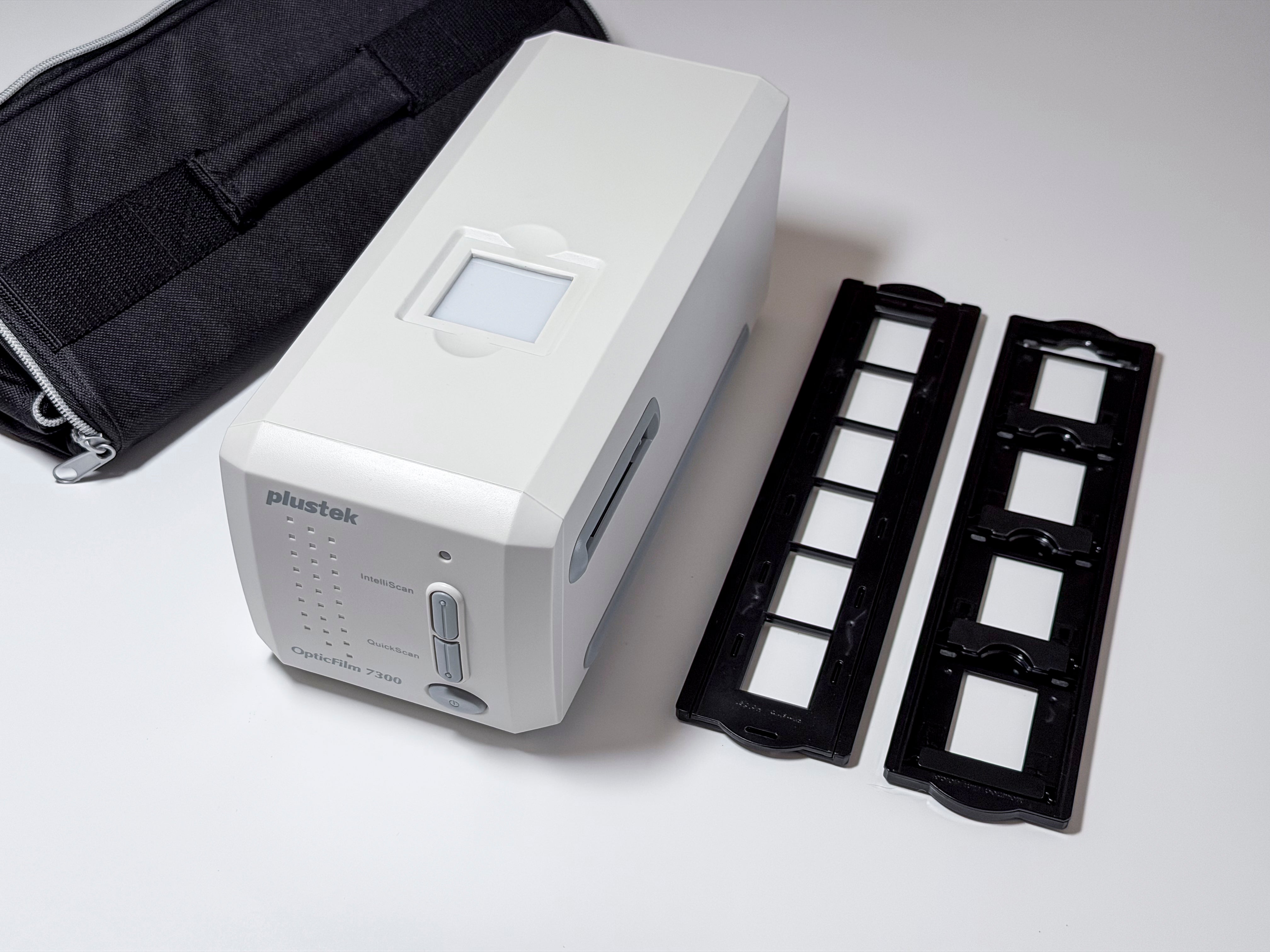 Plustek 7300 Opticfilm 35mm Scanner with Holders - Tested, Perfectly Working