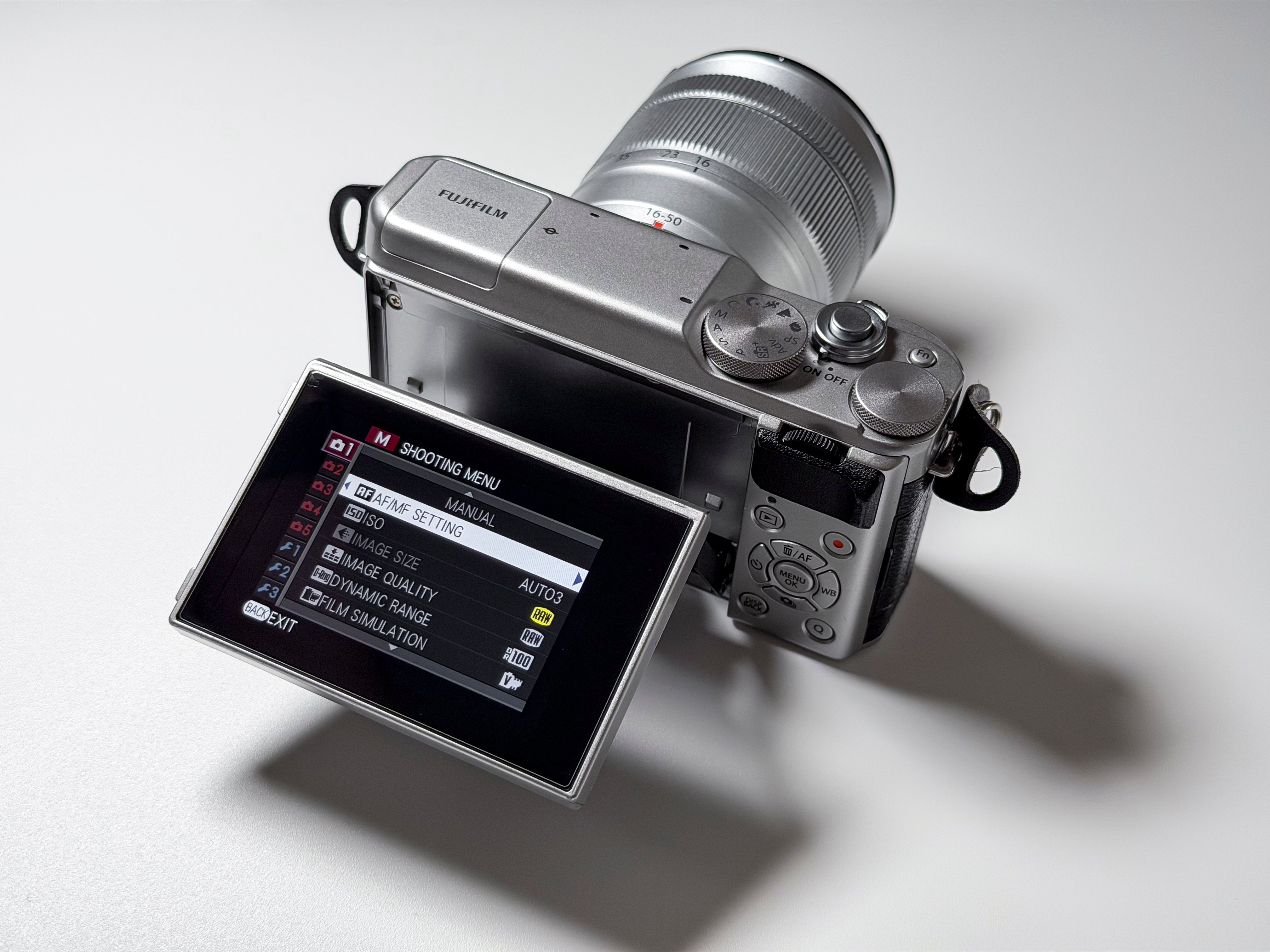 Fujifilm X-A10 + 16-50mm OIS Mirrorless APS-C Fuji - 1 Year Warranty, Excellent