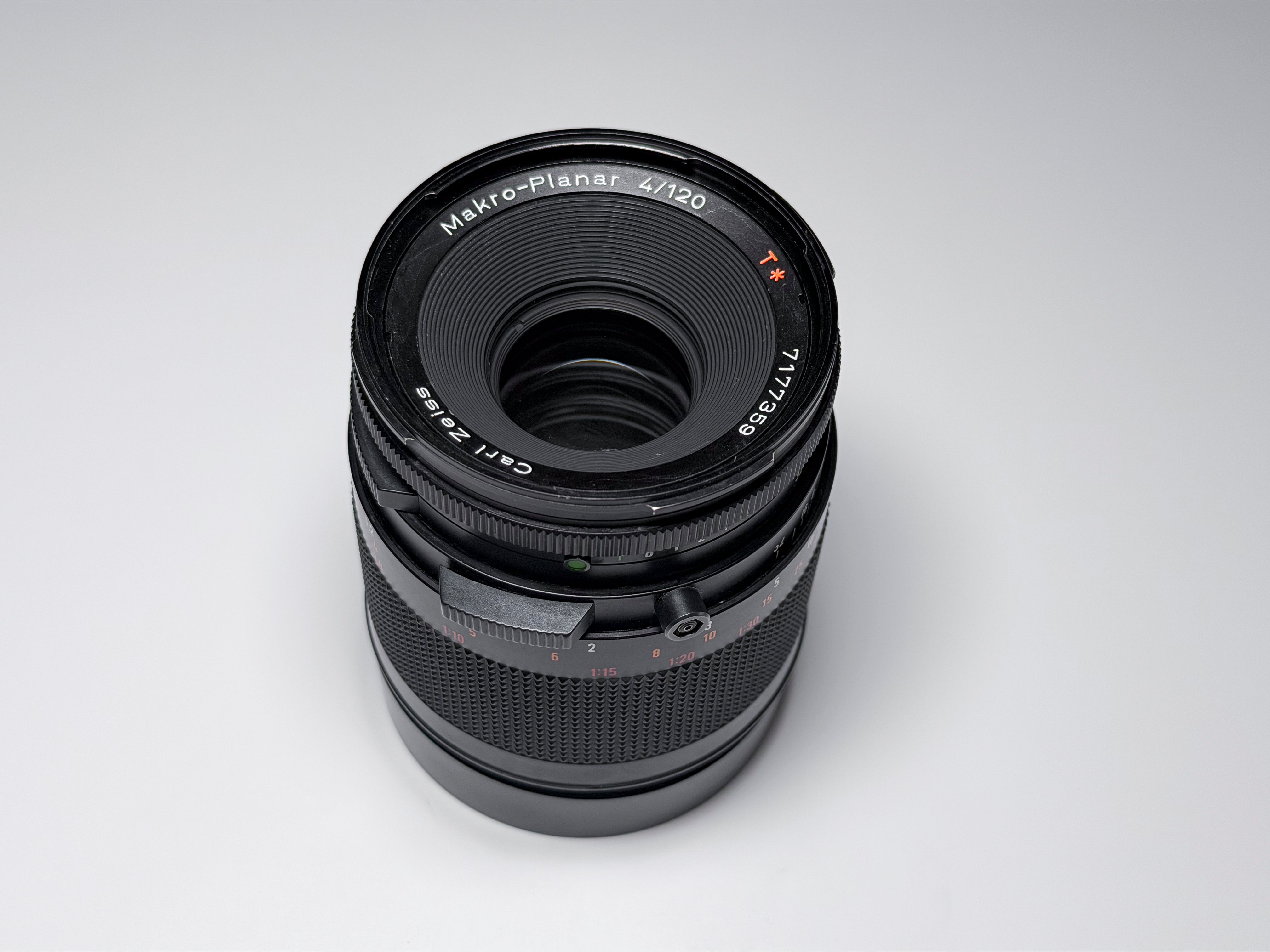 Hasselblad Zeiss Makro Planar T* CF 120mm f/4 Lens - Minor haze