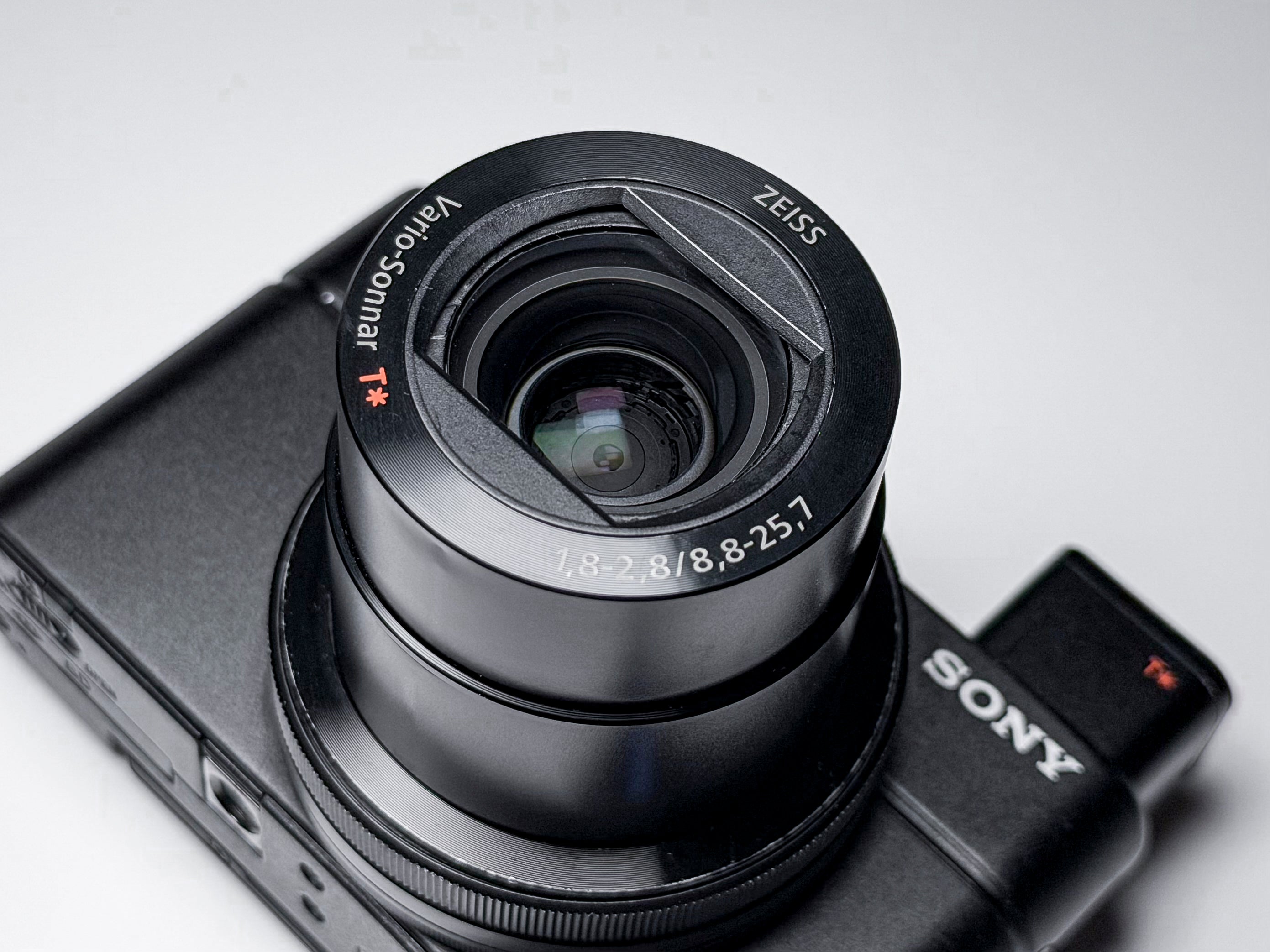 Sony RX100 III Mark 3 Cyber-shot 20,1 Mpx - Working except for the flash
