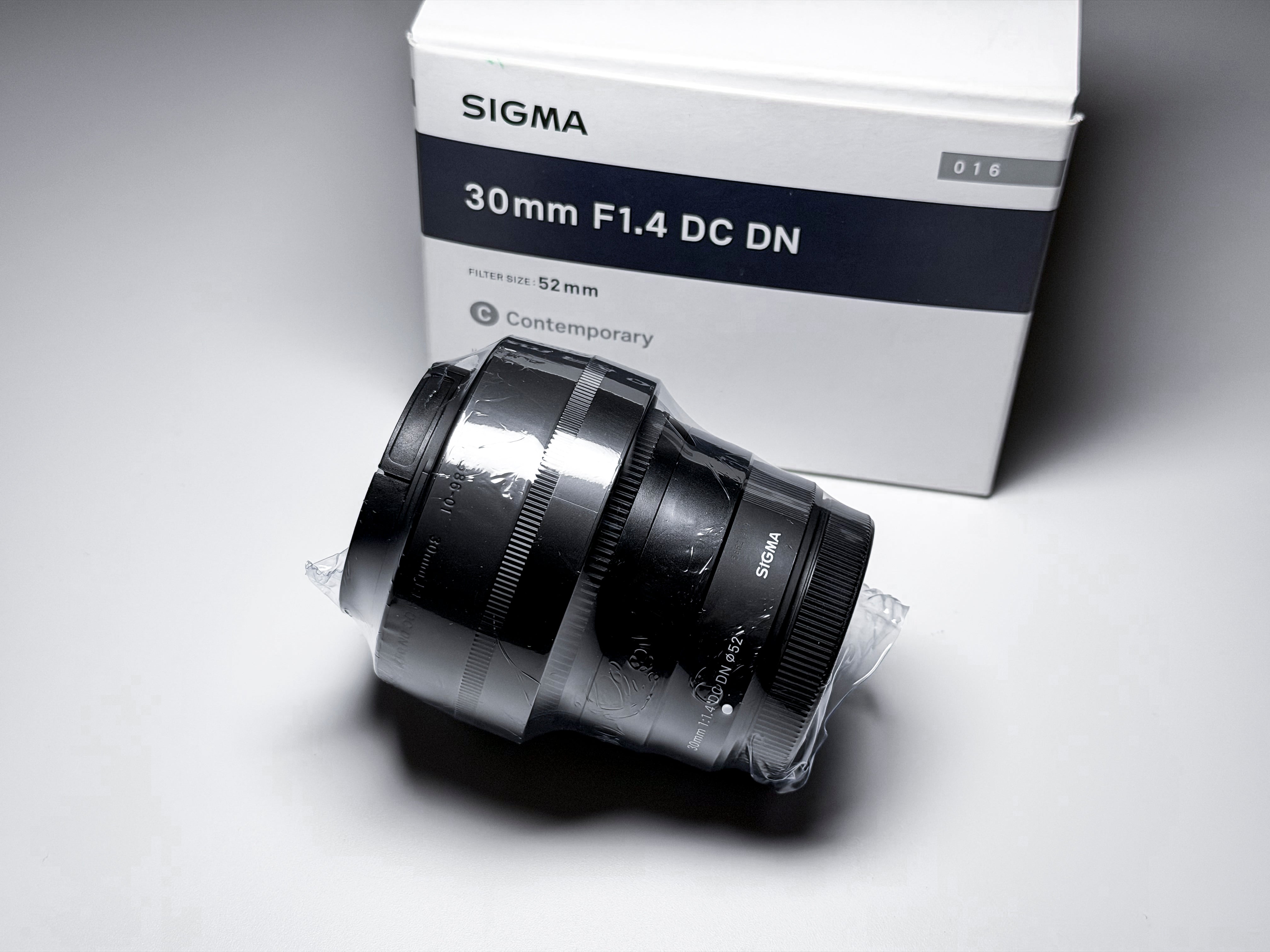 Sigma 30mm f/1.4 Lens for Fujifilm X Fuji - 1 Year Warranty, Excellent