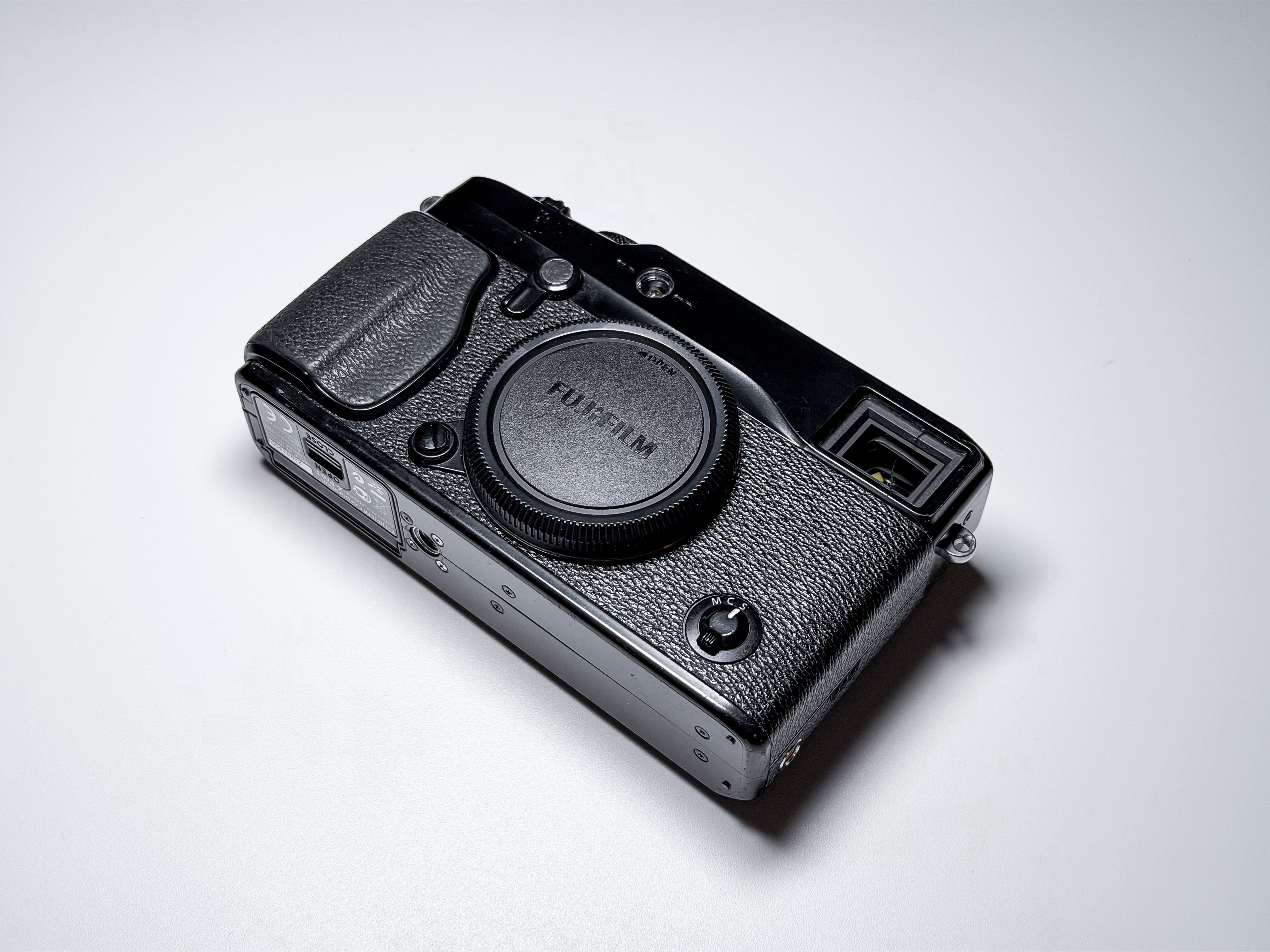 Fujifilm X-Pro1 Mirrorless APS-C Fuji - Working, Read Description Xpro 1