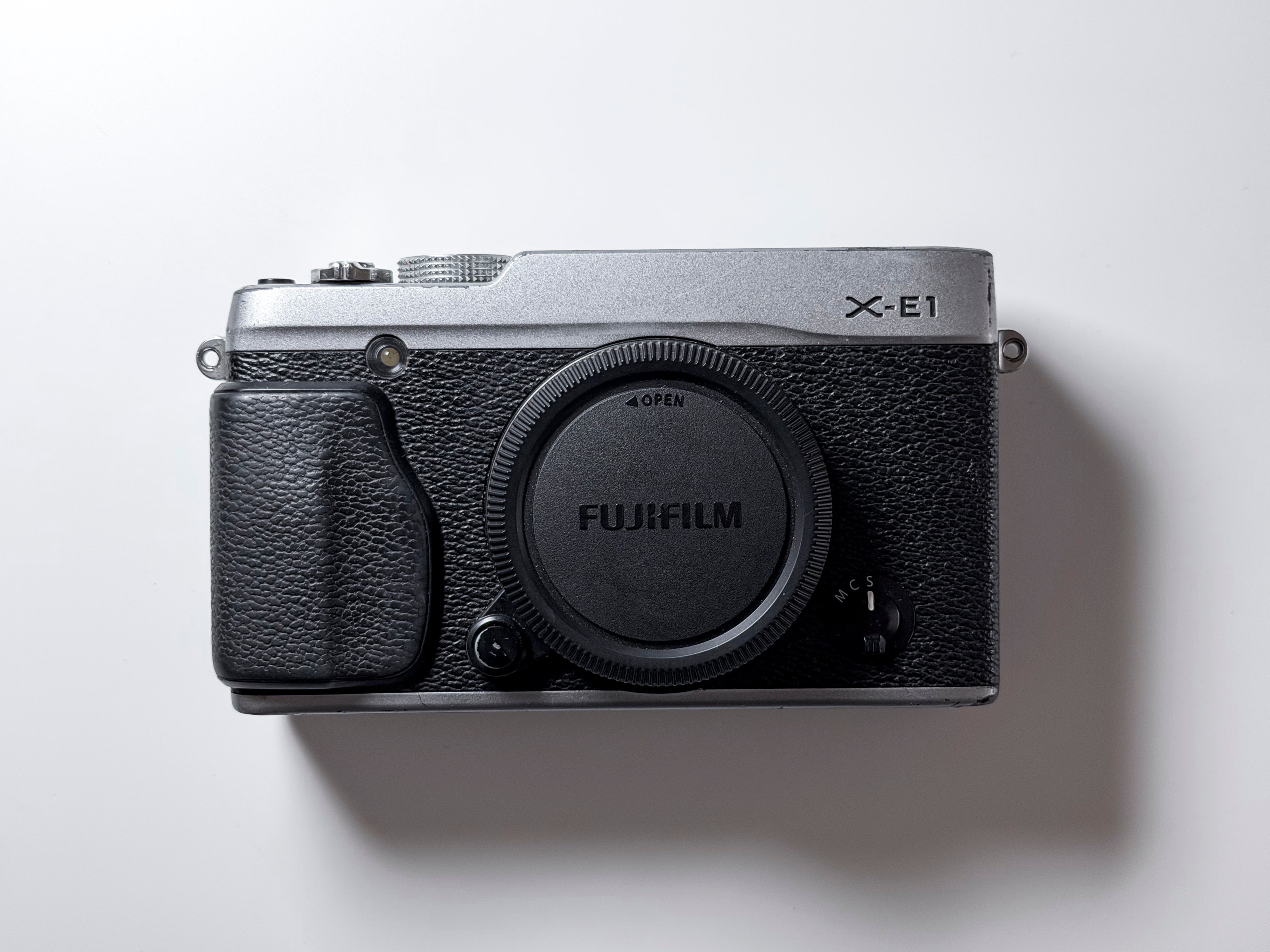 Fujifilm X-E1 Mirrorless Body 16.3 Mpx Fuji XE1 - EVF Not working, same as X-M1