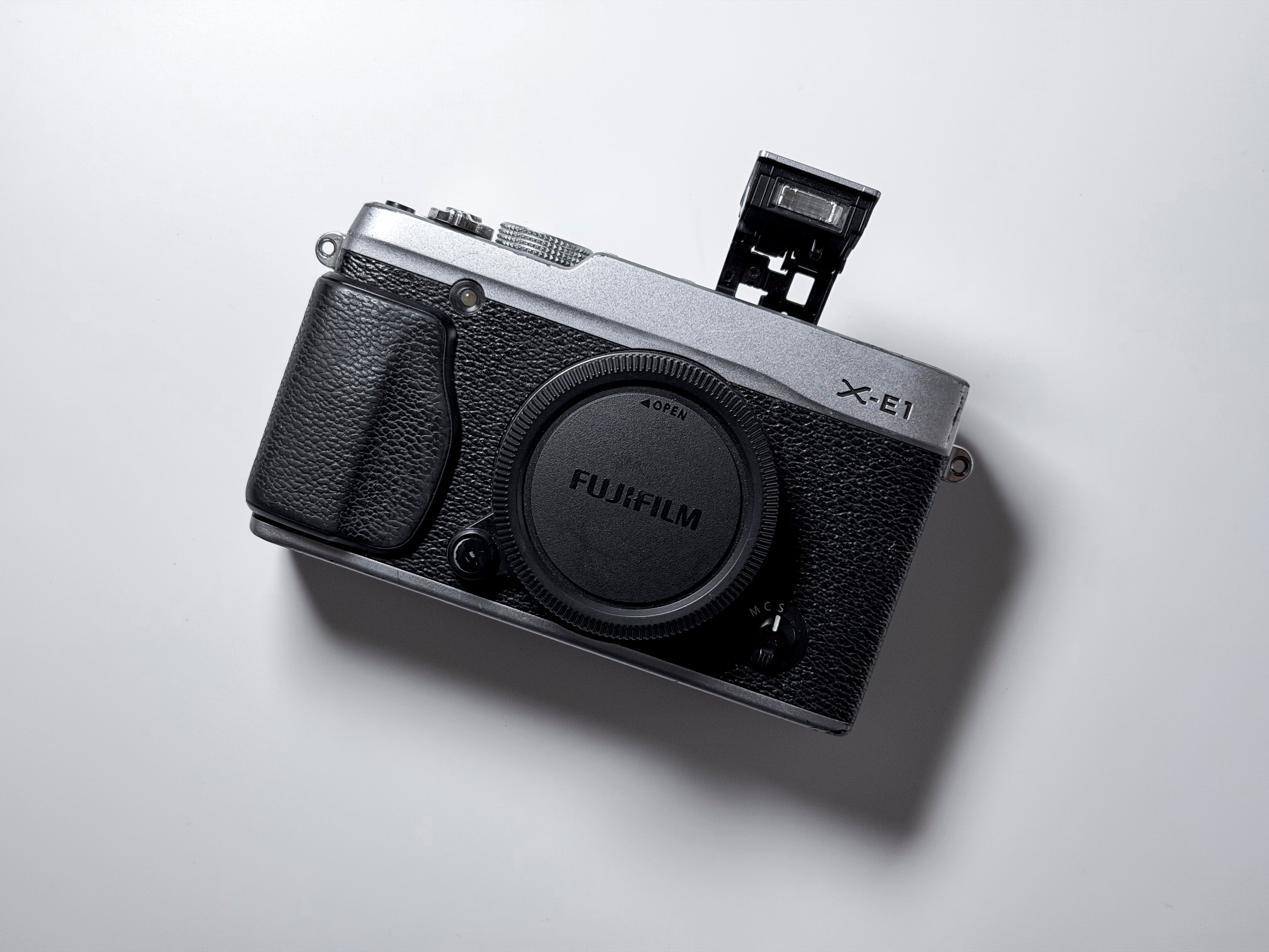 Fujifilm X-E1 Mirrorless Body 16.3 Mpx Fuji XE1 - EVF Not working, same as X-M1