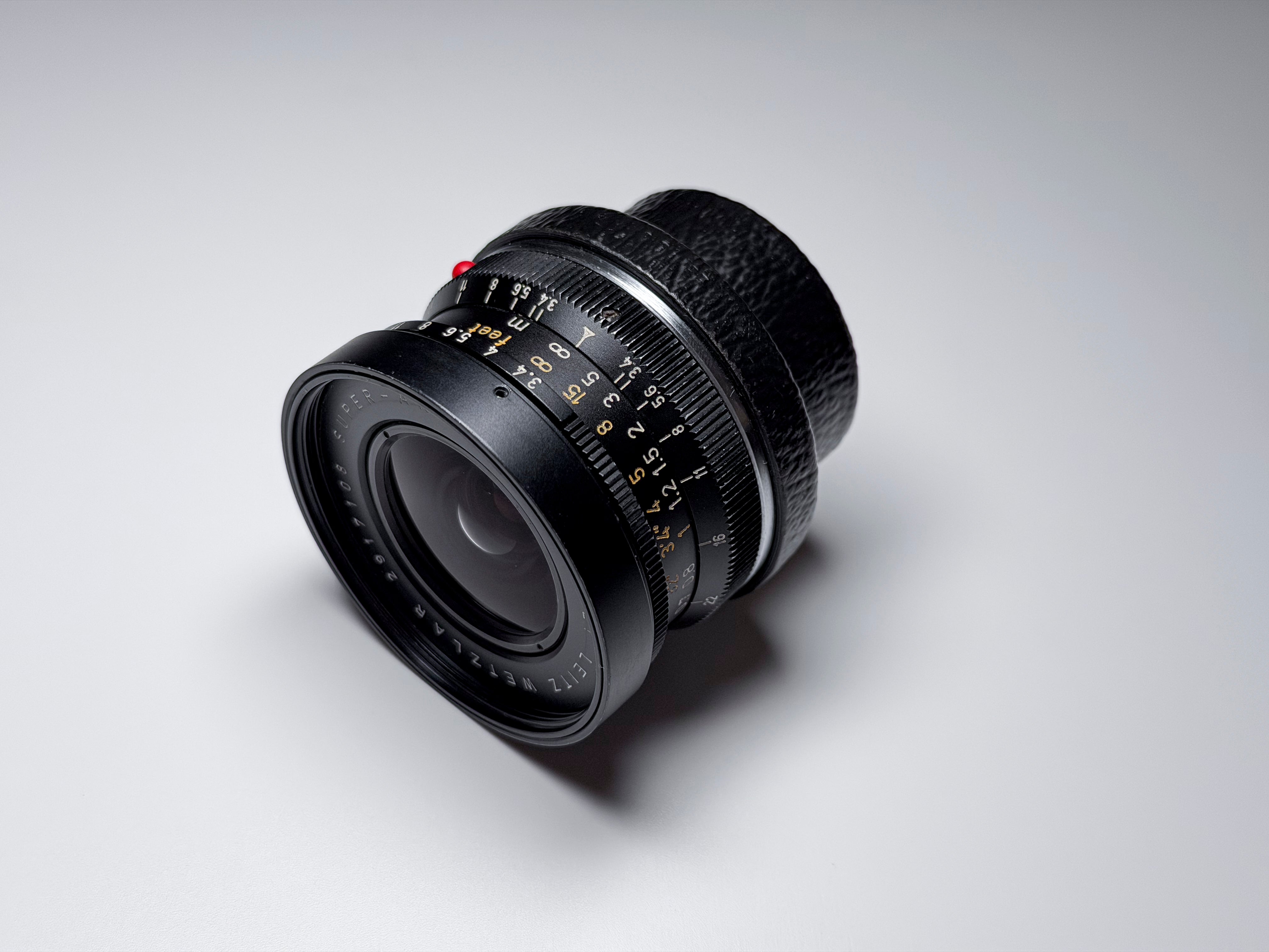 Leica M Super Angulon 21mm f/3,4 Lens + 12501 Hood - Good