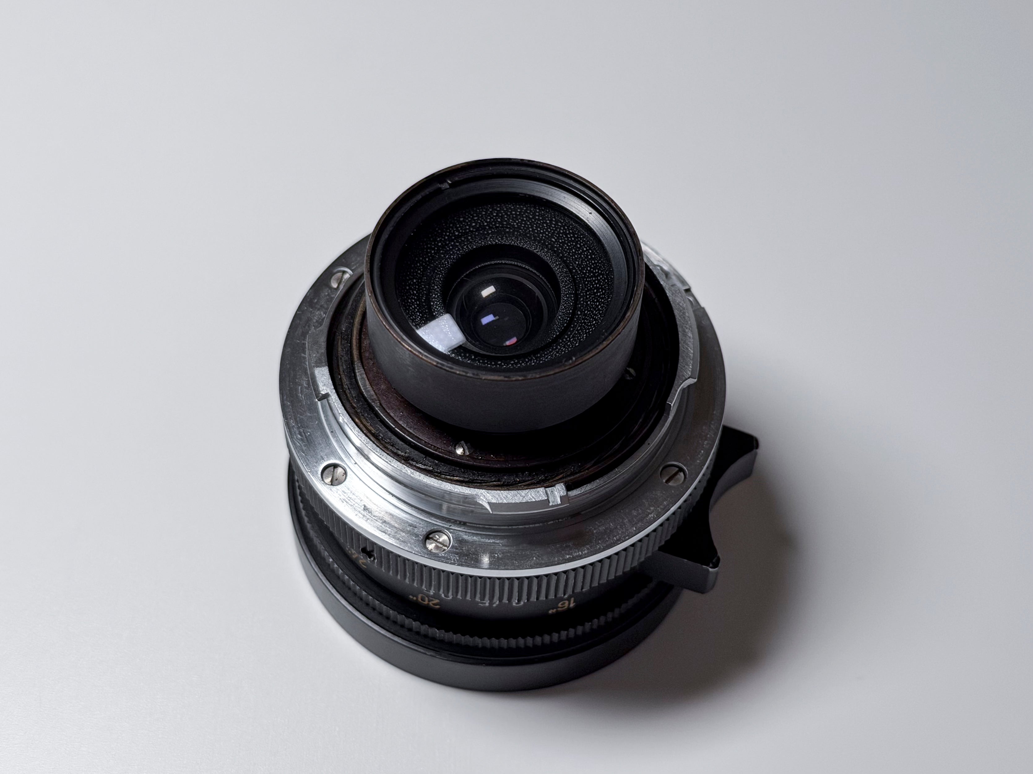 Leica M Super Angulon 21mm f/3,4 Lens + 12501 Hood - Good