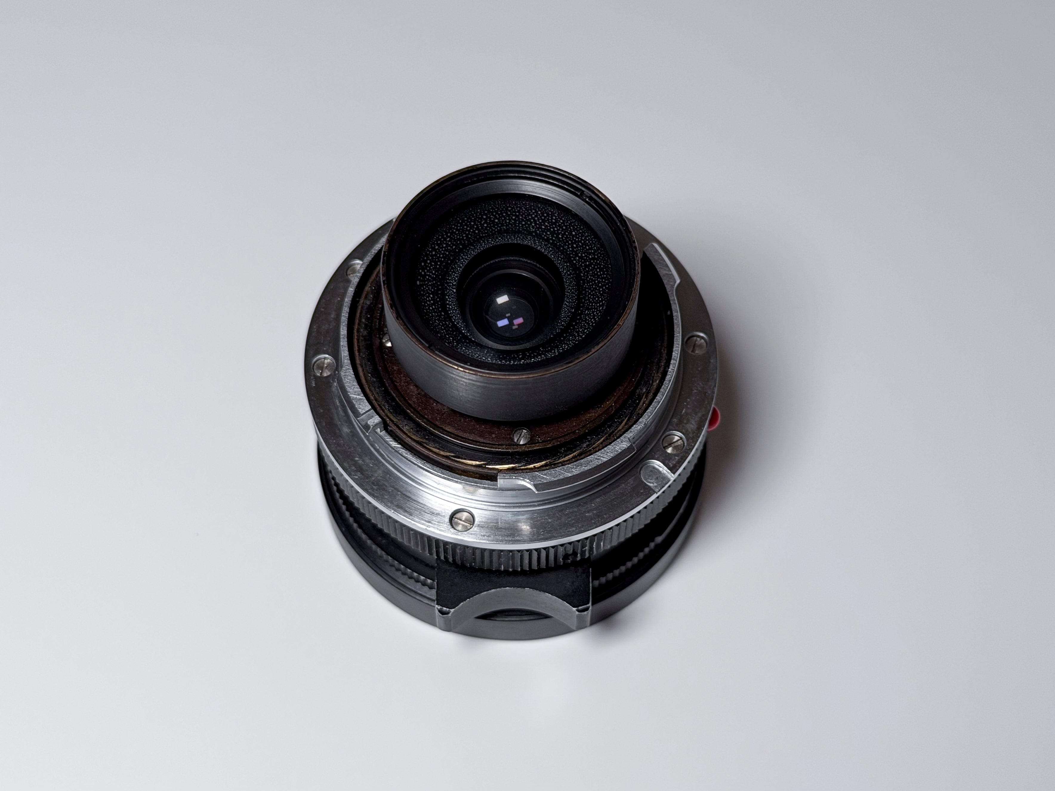 Leica M Super Angulon 21mm f/3,4 Lens + 12501 Hood - Good