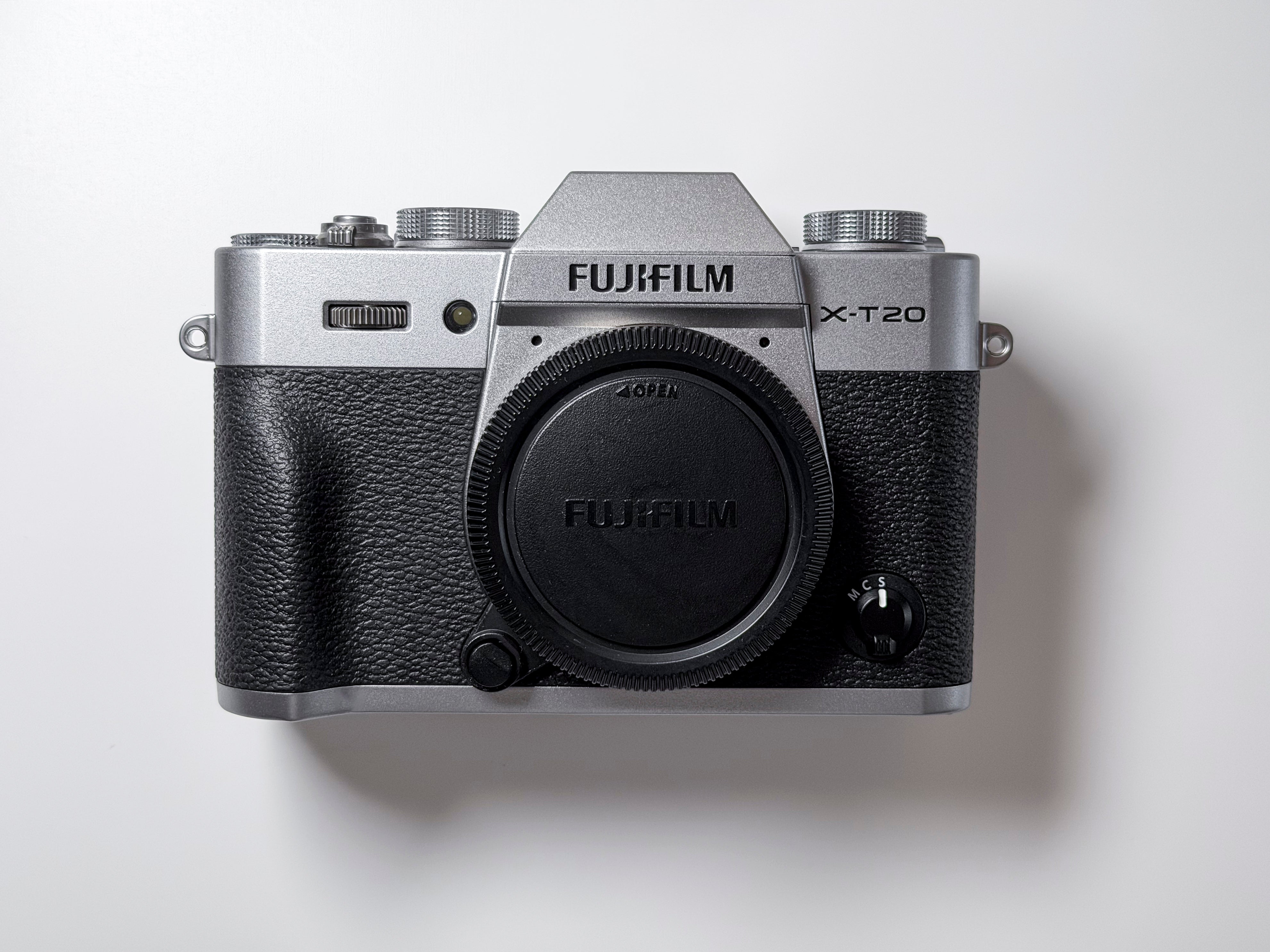 Fujifilm X-T20 Mirrorless 4K Video APS-C- 1 Year Warranty, Excellent Fuji XT20