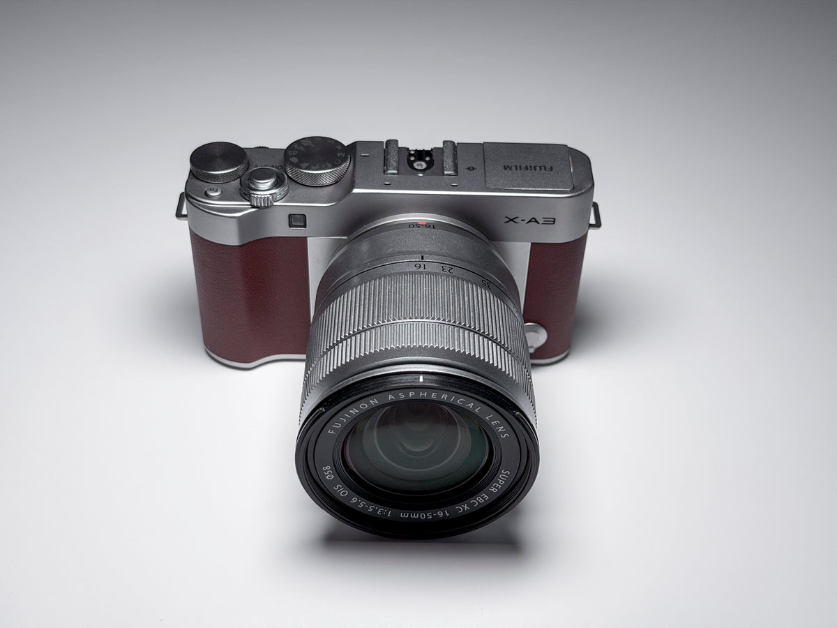 Fujifilm X-A3 + 16-50mm Kit APS-C Fuji XA3 - 1 Year Warranty, Excellent