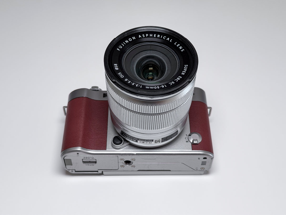 Fujifilm X-A3 + 16-50mm Kit APS-C Fuji XA3 - 1 Year Warranty, Excellent