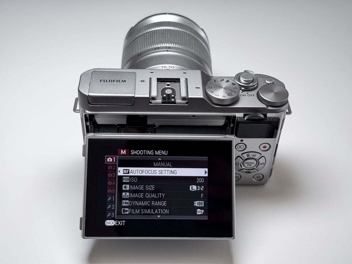 Fujifilm X-A3 + 16-50mm Kit APS-C Fuji XA3 - 1 Year Warranty, Excellent