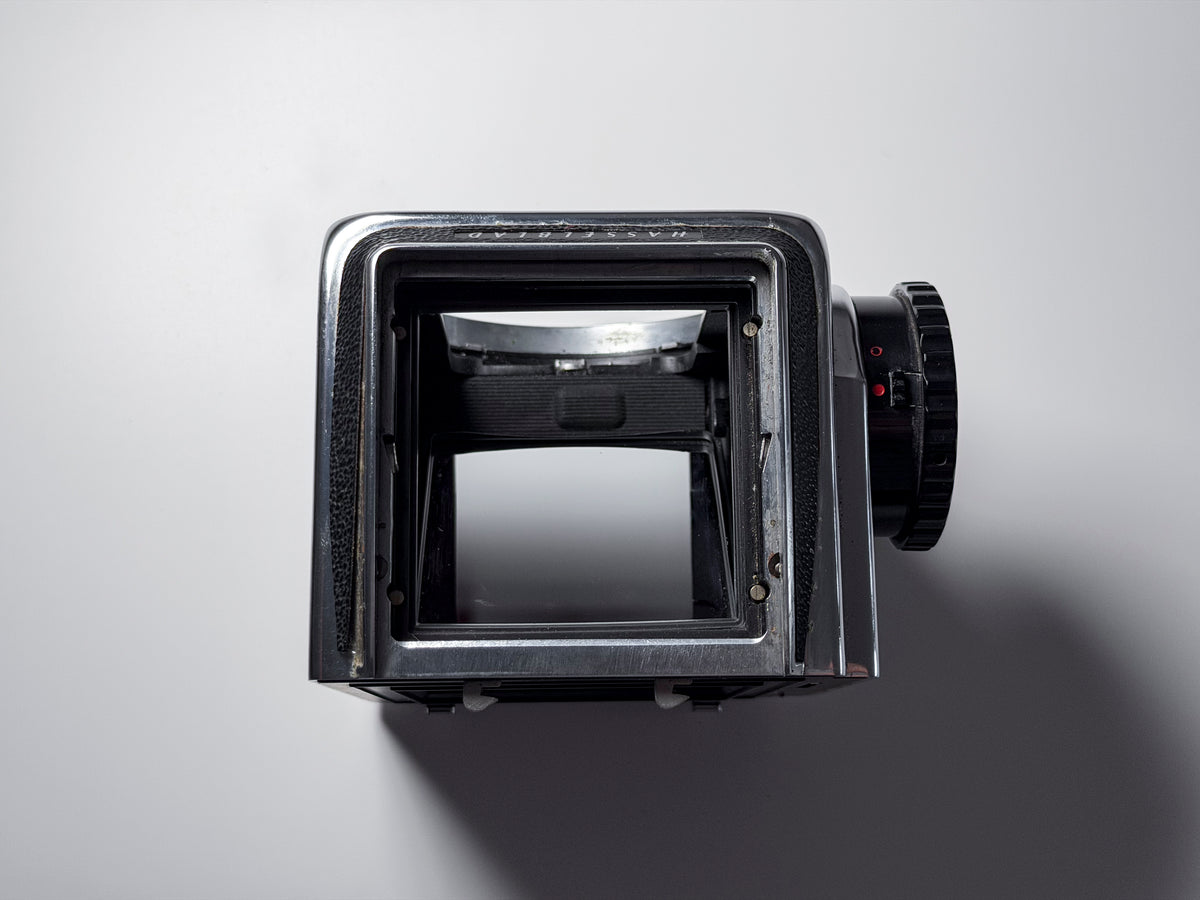 Hasselblad 500 CM C/M Body - Needs adjustment, Read Description