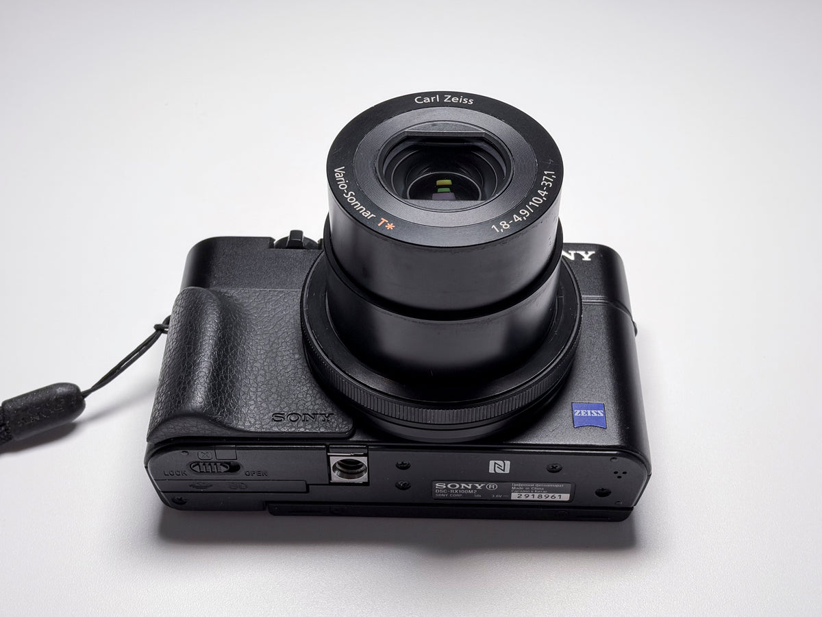 Sony Cyber-shot RX100 II Compact Camera 20.2 Mpx - 1 Year Warranty, Excellent