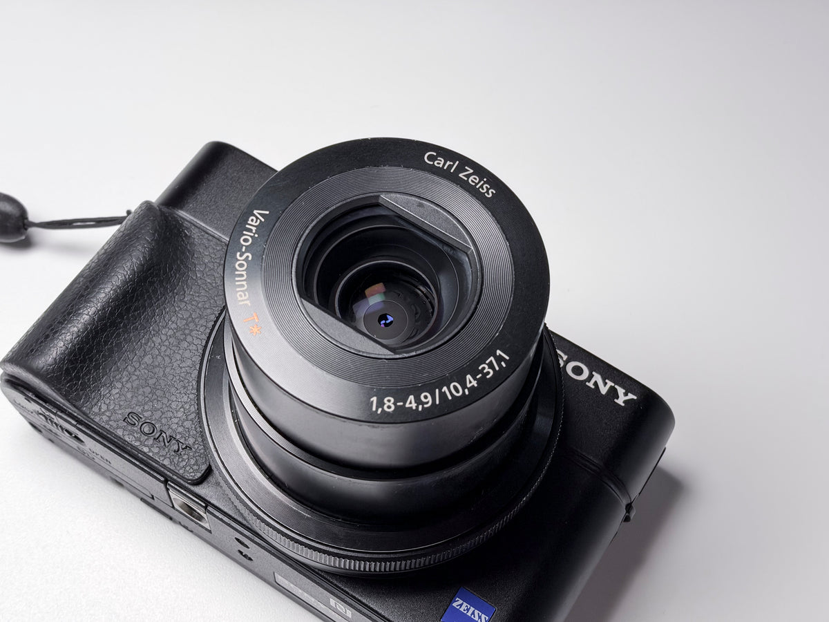 Sony Cyber-shot RX100 II Compact Camera 20.2 Mpx - 1 Year Warranty, Excellent