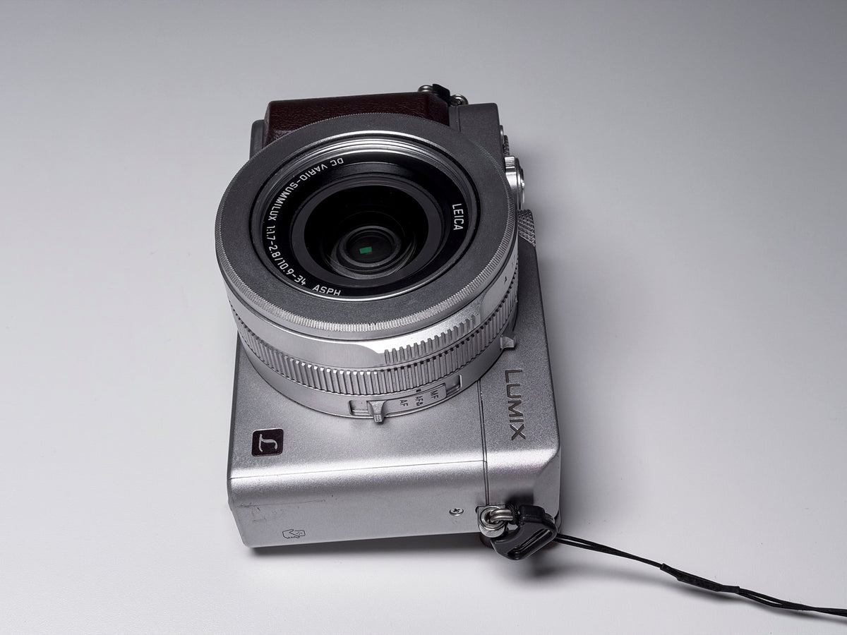 Panasonic Lumix LX100 Leica Lens - 1 Year Warranty, Excellent
