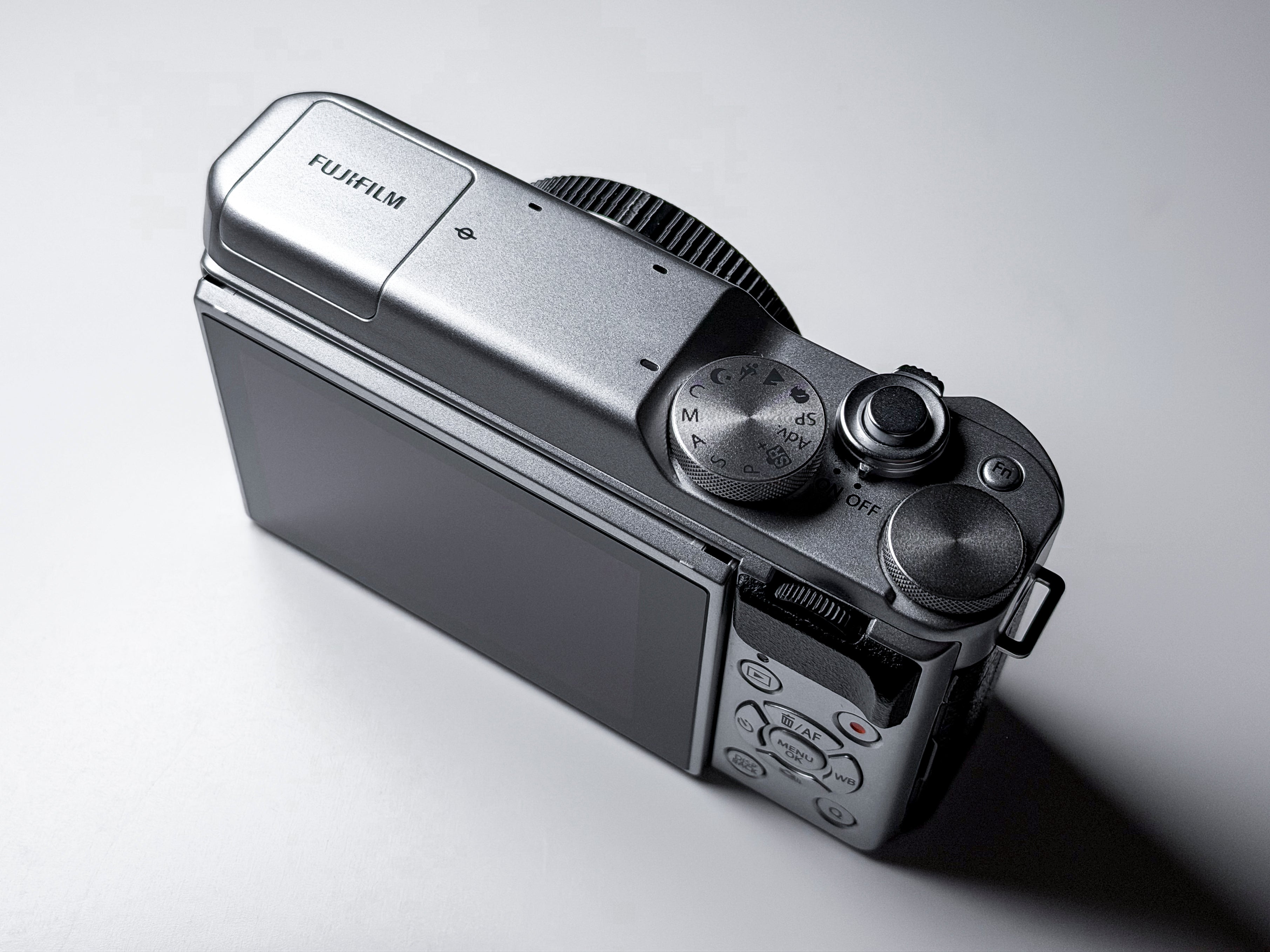 Fujifilm X-A20 APS-C Mirrorless + PZ 15-45mm - 1 Year Warranty Fuji XA20