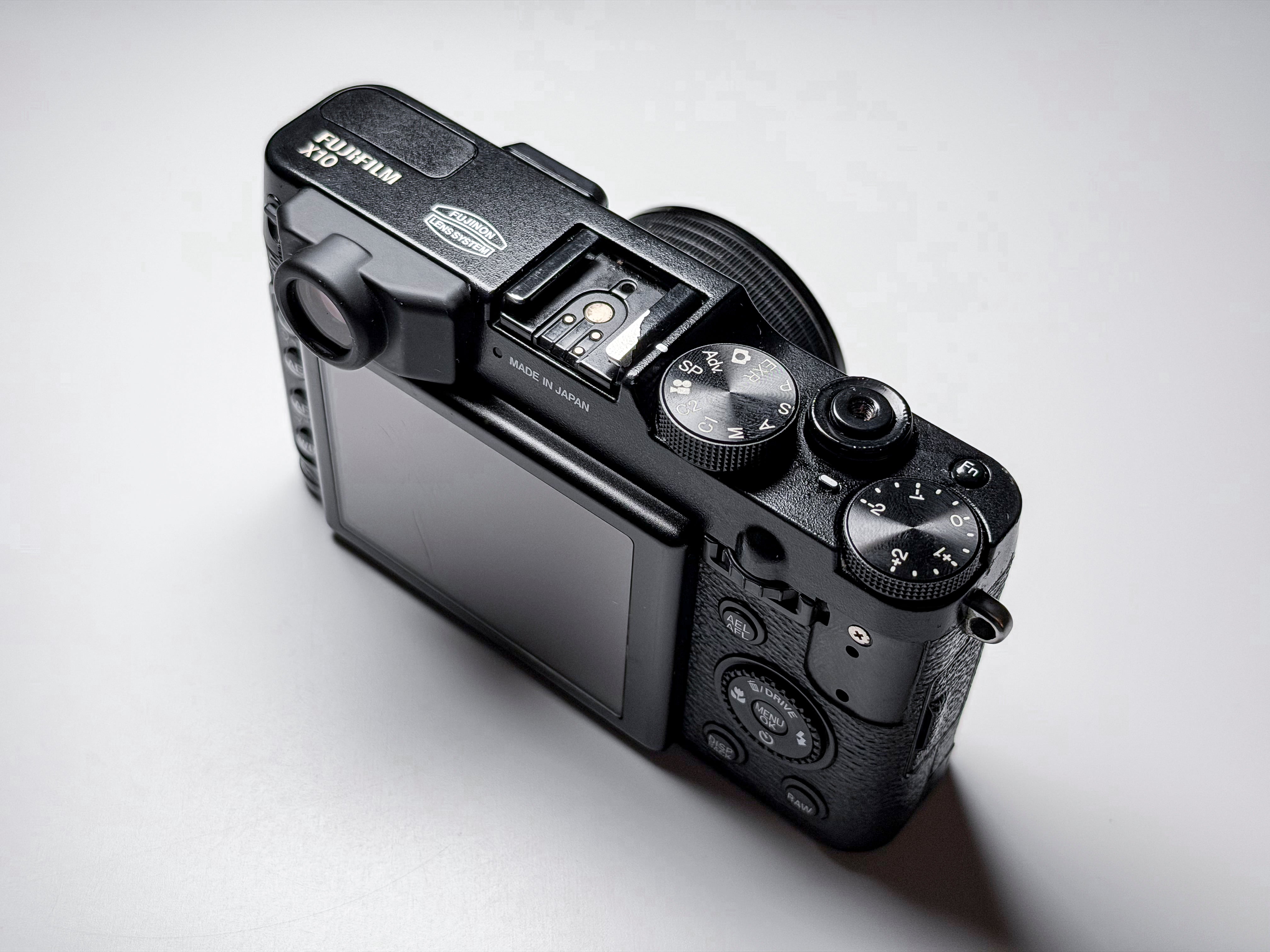 Fujifilm X10 Compact Camera Zoom Optical Viewfinder - 1 Year Warranty Fuji X-10