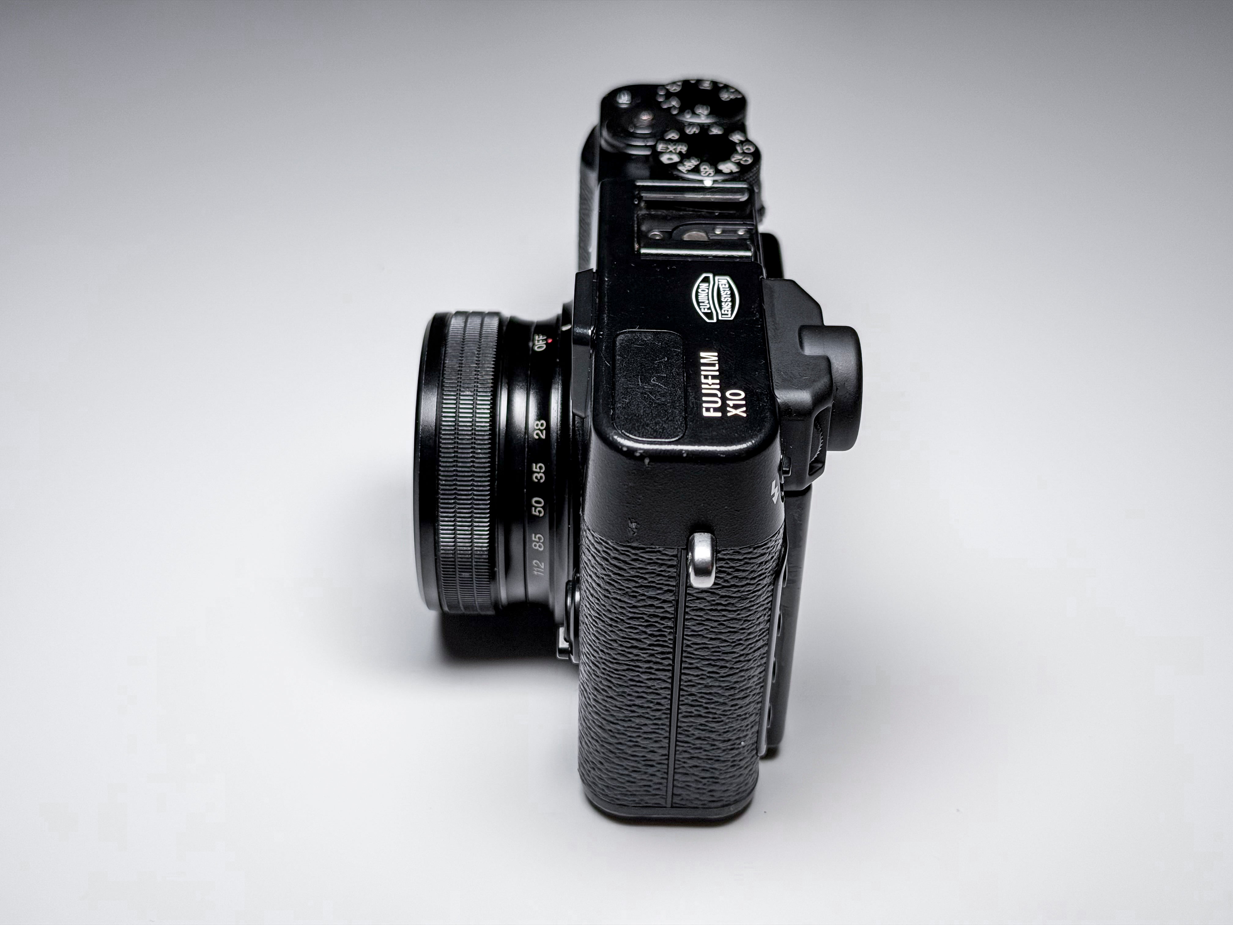 Fujifilm X10 Compact Camera Zoom Optical Viewfinder - 1 Year Warranty Fuji X-10