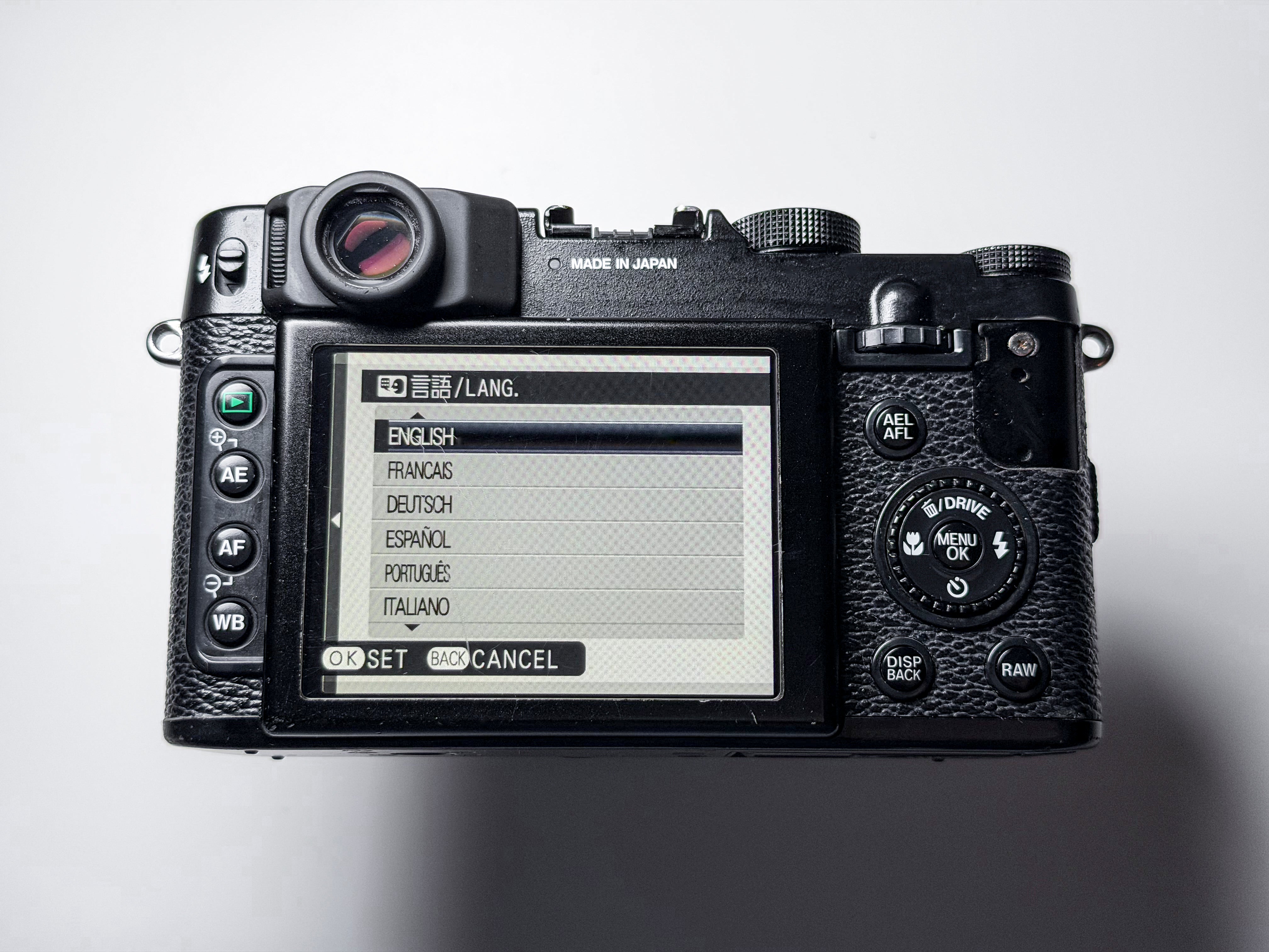 Fujifilm X10 Compact Camera Zoom Optical Viewfinder - 1 Year Warranty Fuji X-10