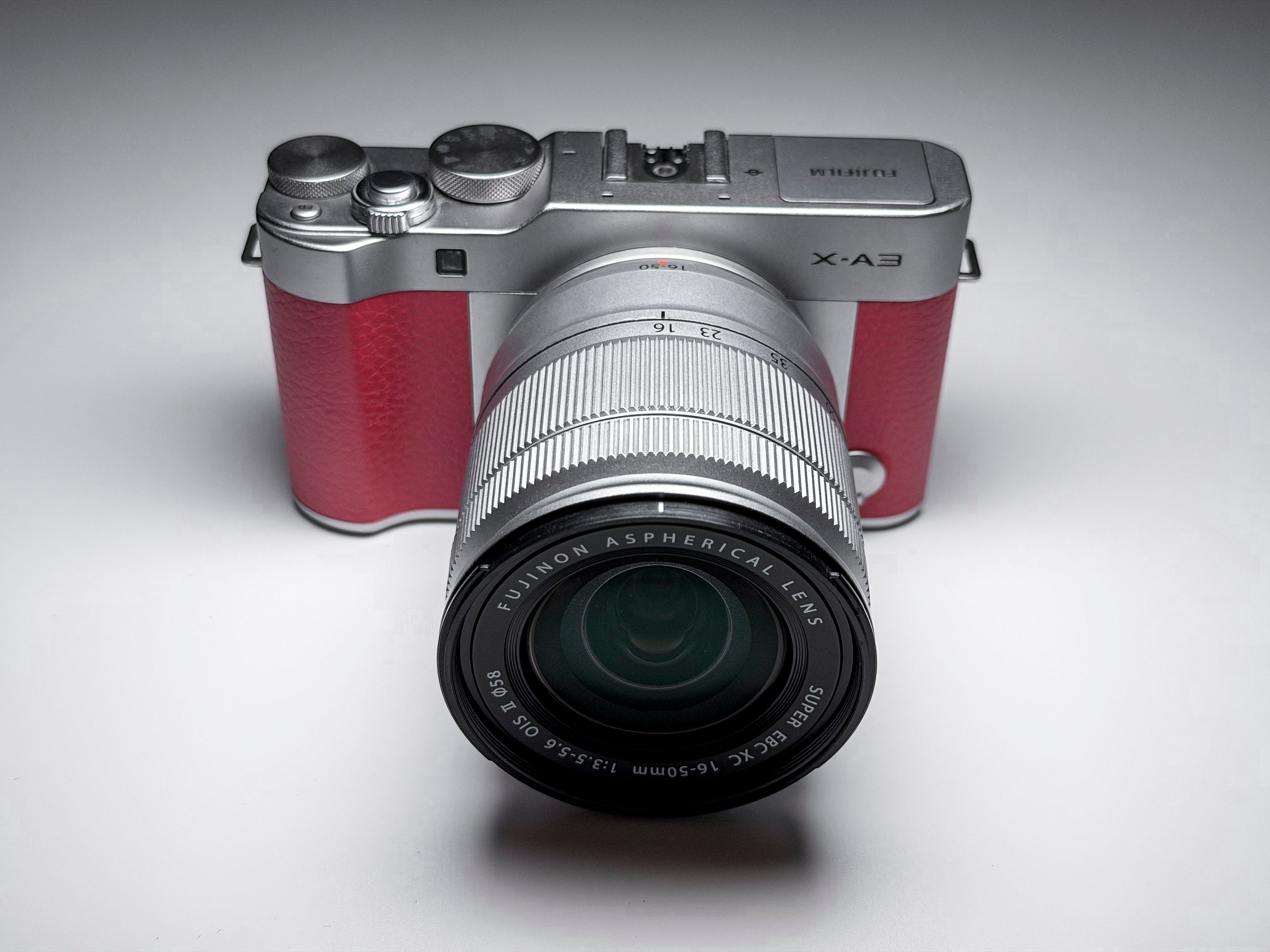 Fujifilm X-A3 + 16-50mm Kit APS-C Fuji XA3 - 1 Year Warranty, Excellent