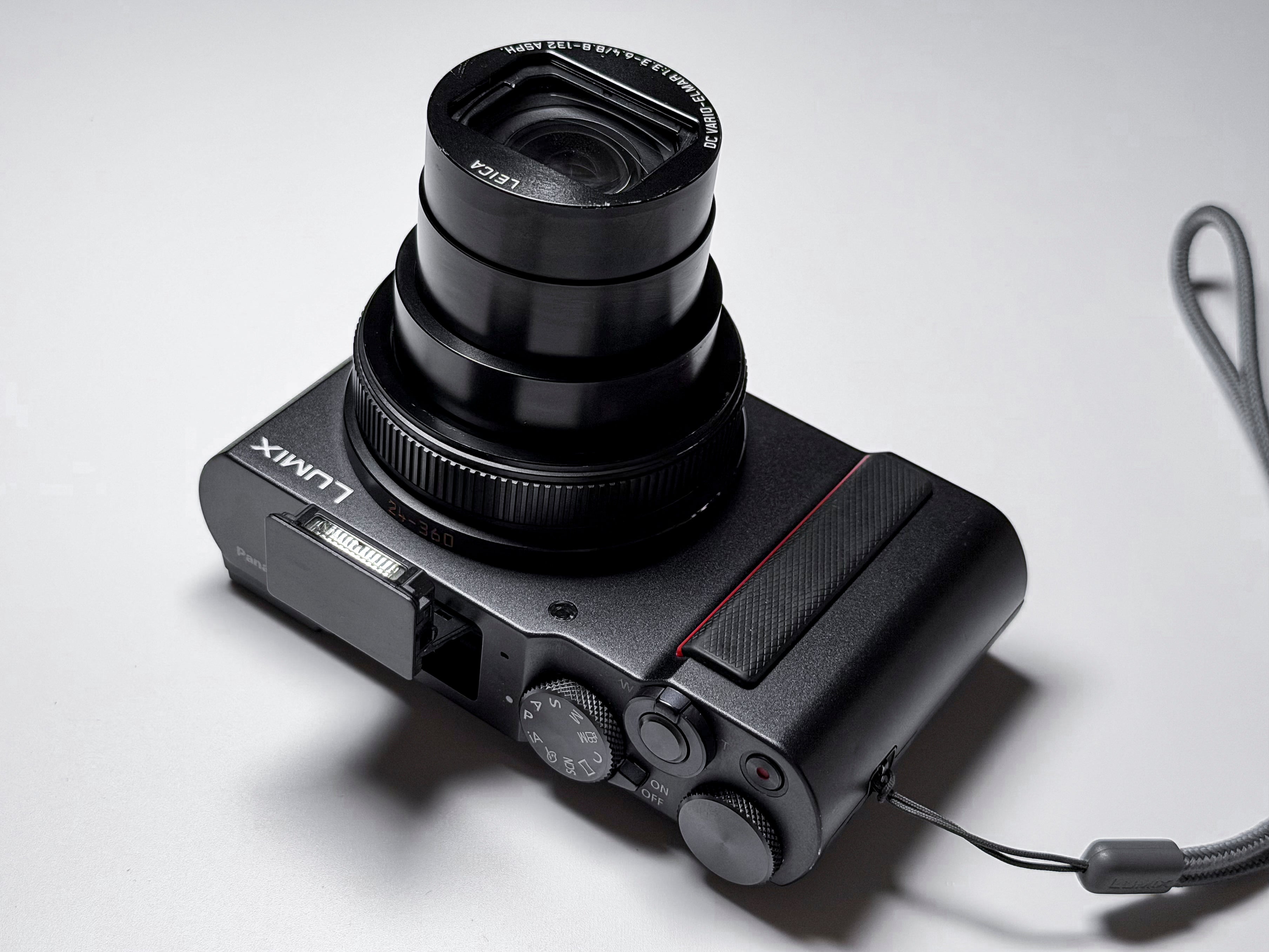 Panasonic Lumix TZ200 15x Leica Lens - 1 Year Warranty, Excellent ZS200 TZ-200