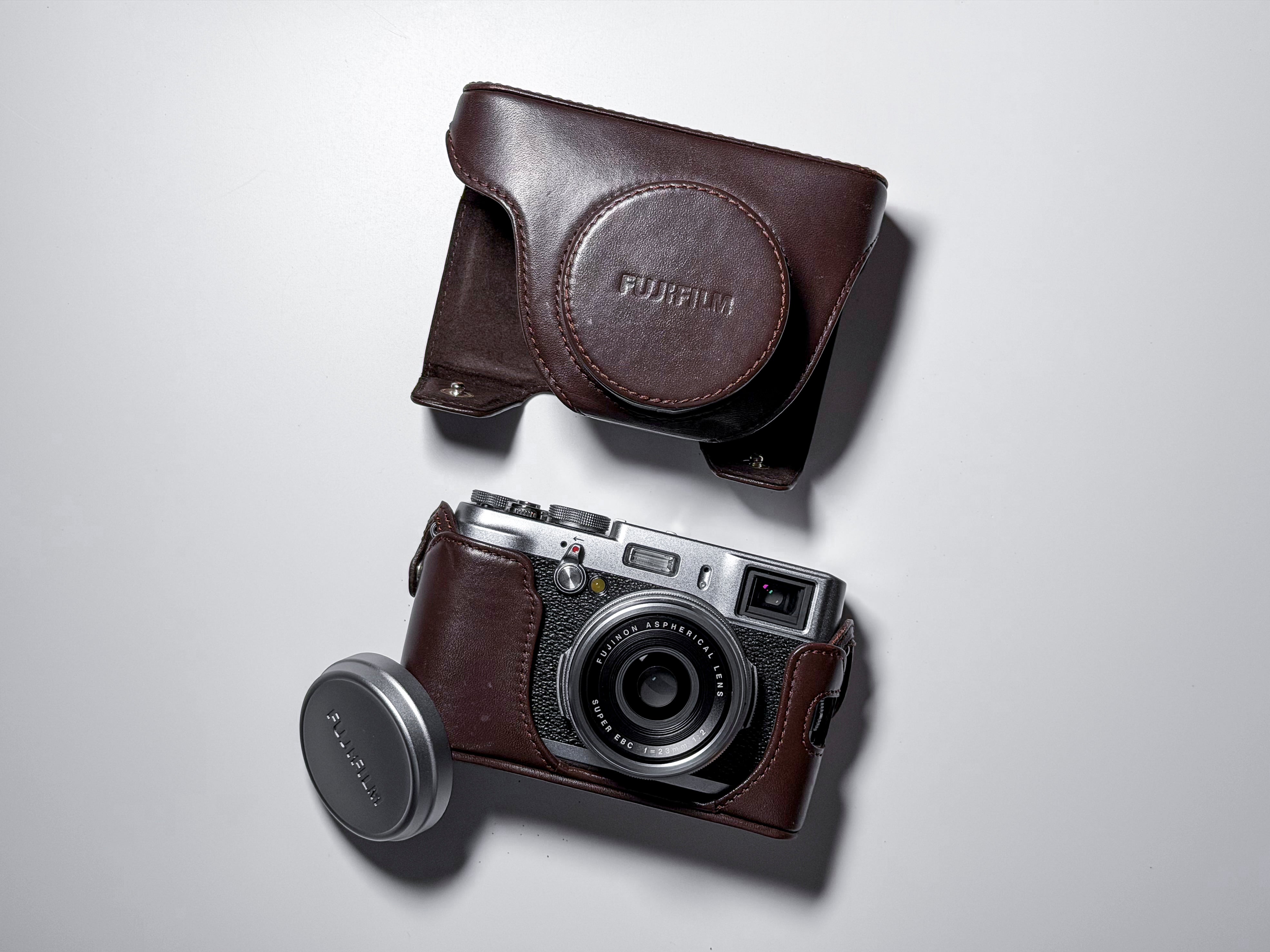 Fujifilm X100S APS-C 16.3 Mpx X-Trans - Excellent, Read Description Fuji