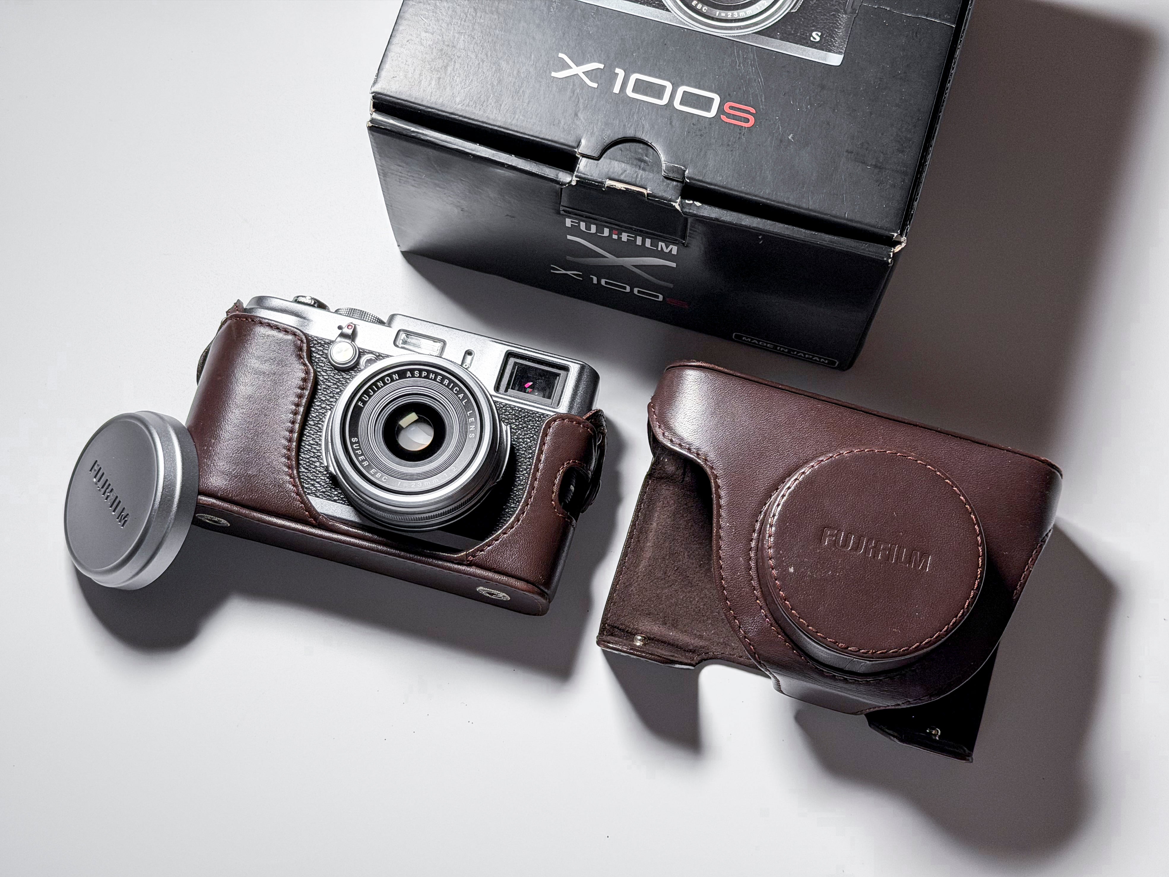 Fujifilm X100S APS-C 16.3 Mpx X-Trans - Excellent, Read Description Fuji
