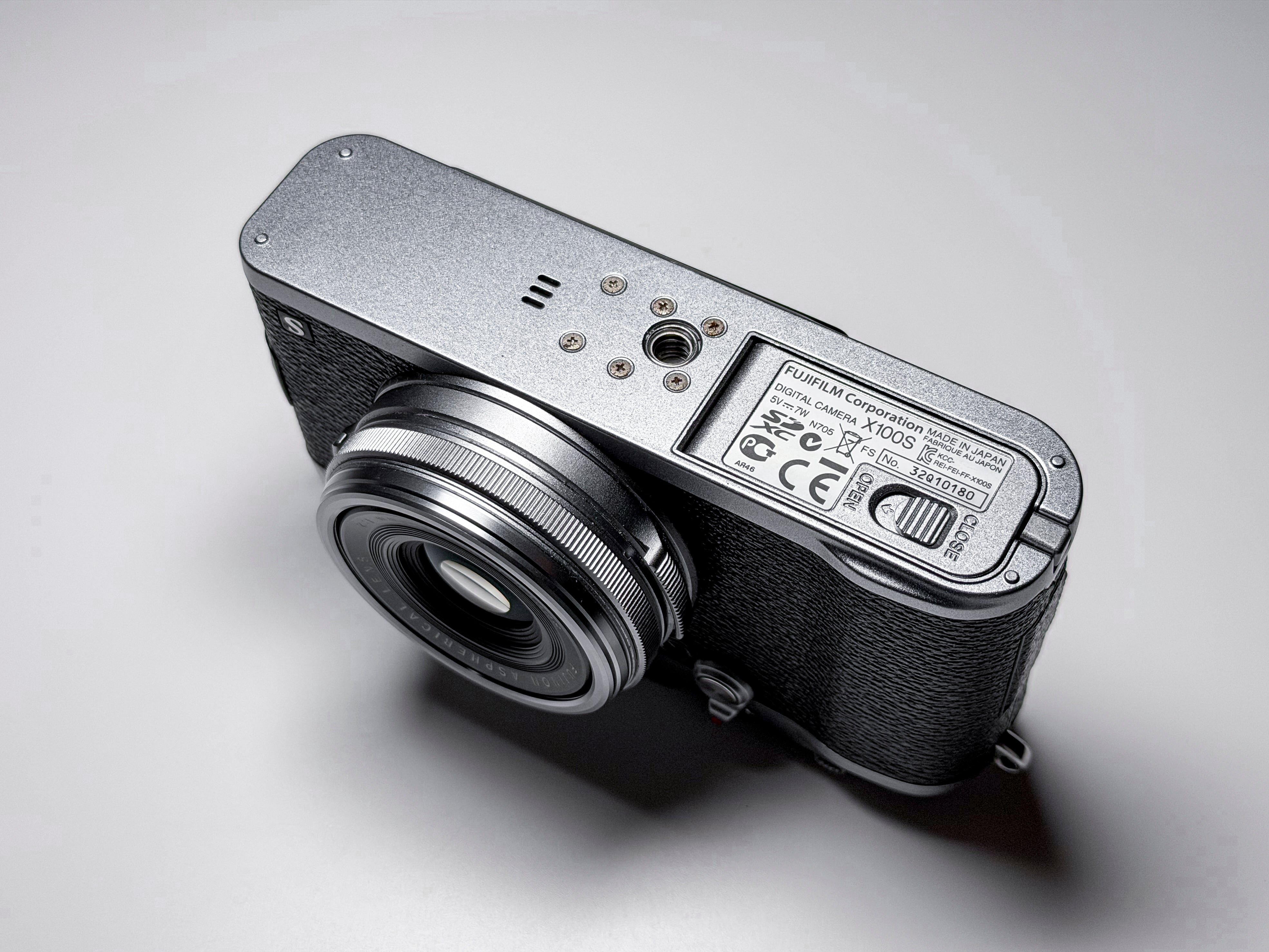 Fujifilm X100S APS-C 16.3 Mpx X-Trans - Excellent, Read Description Fuji