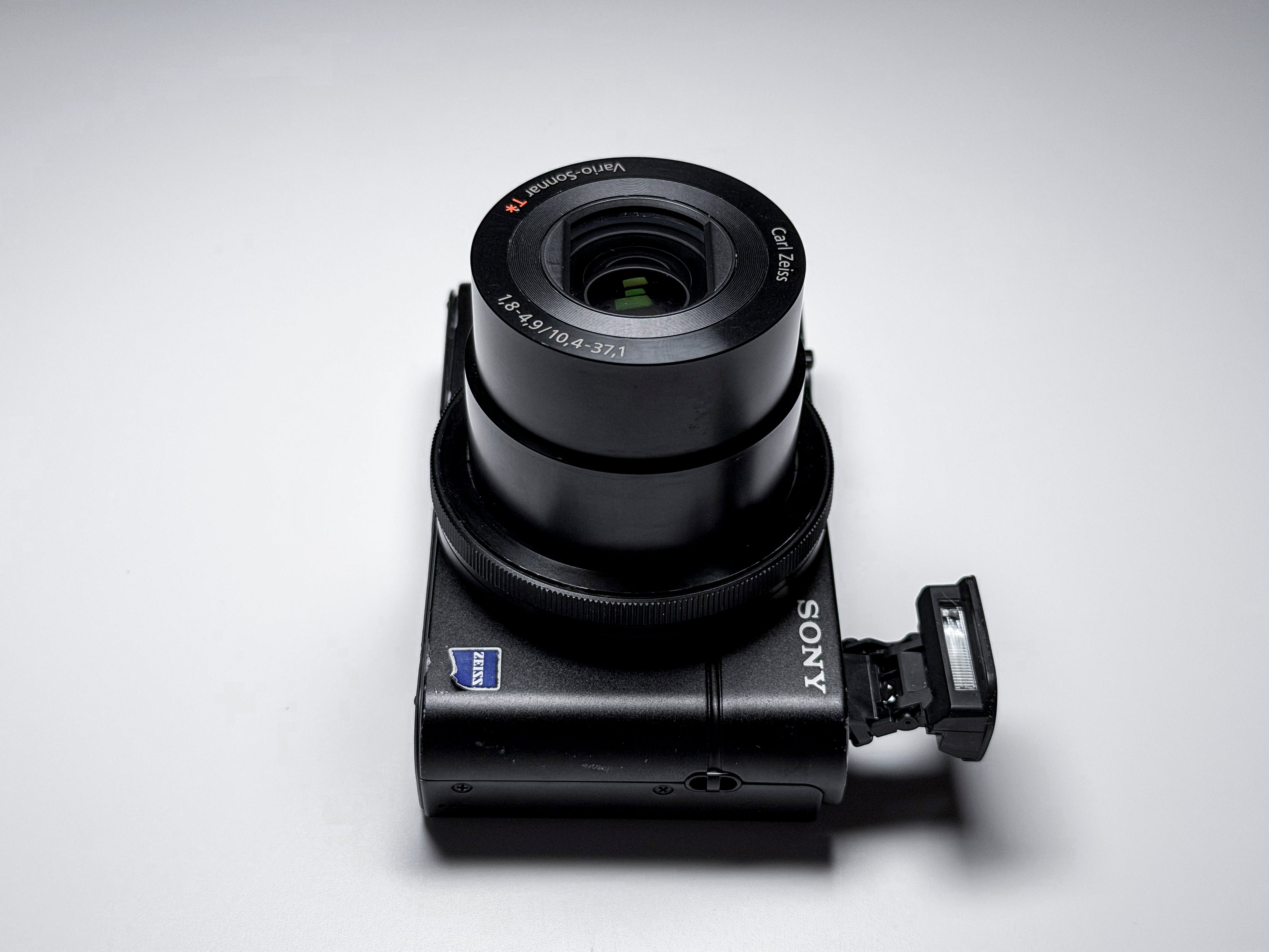 Sony RX100 Cyber-shot Digital Camera 20.2 Mpx - 1 Year Warranty RX 100 RX-100