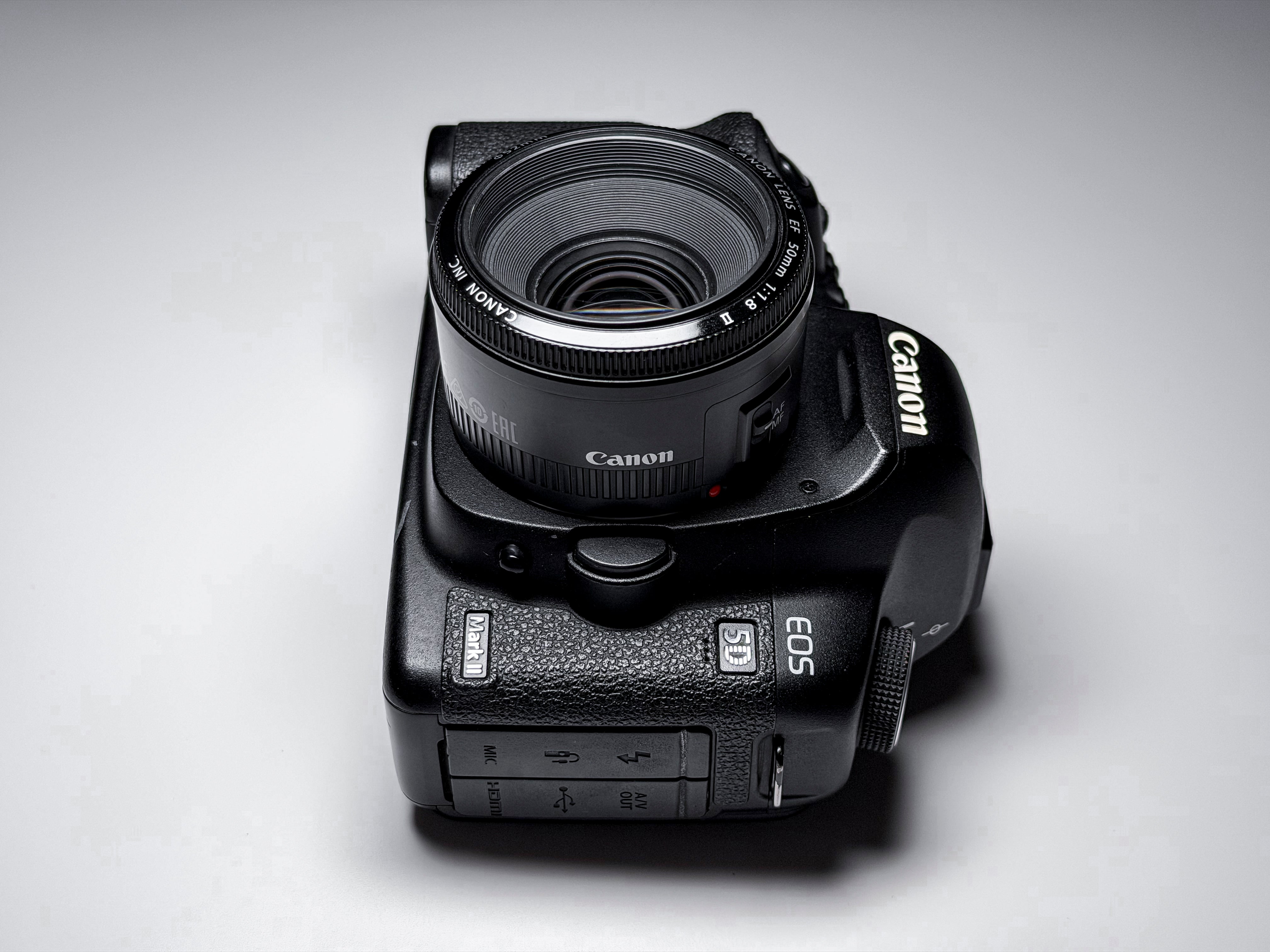 Canon 5D Mark II + 50mm f/1.8 EOS DSLR Full Frame - 1 Year Warranty, Excellent