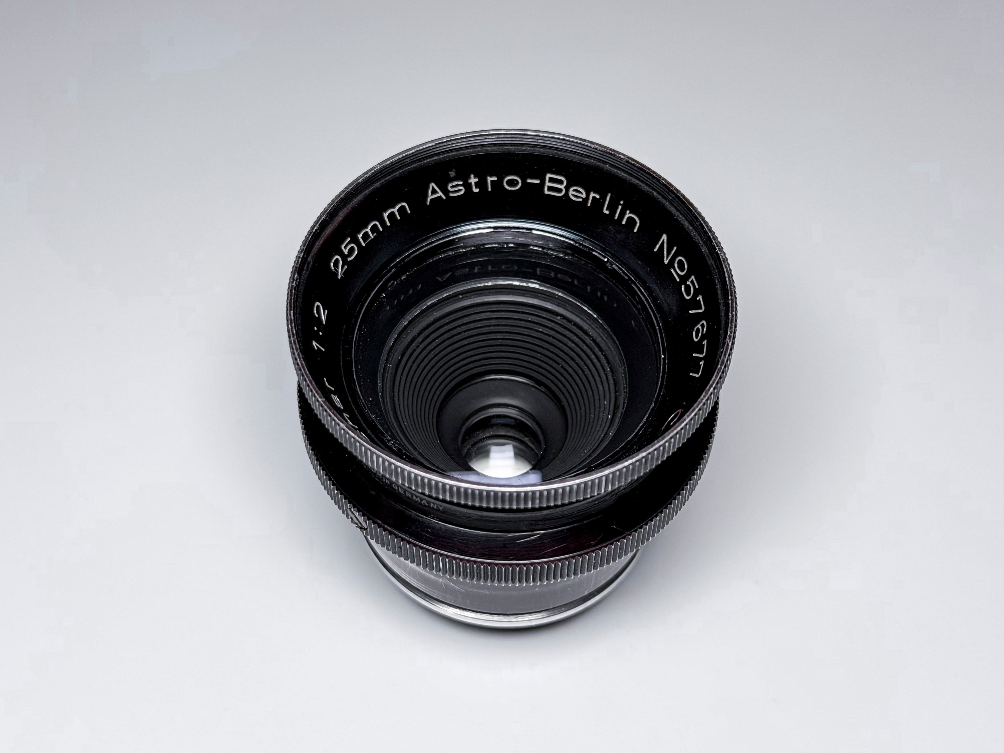 Astro Berlin Gauss Tachar C V.S. 25mm f/2.0 Rare Cinema Lens Arri Standard