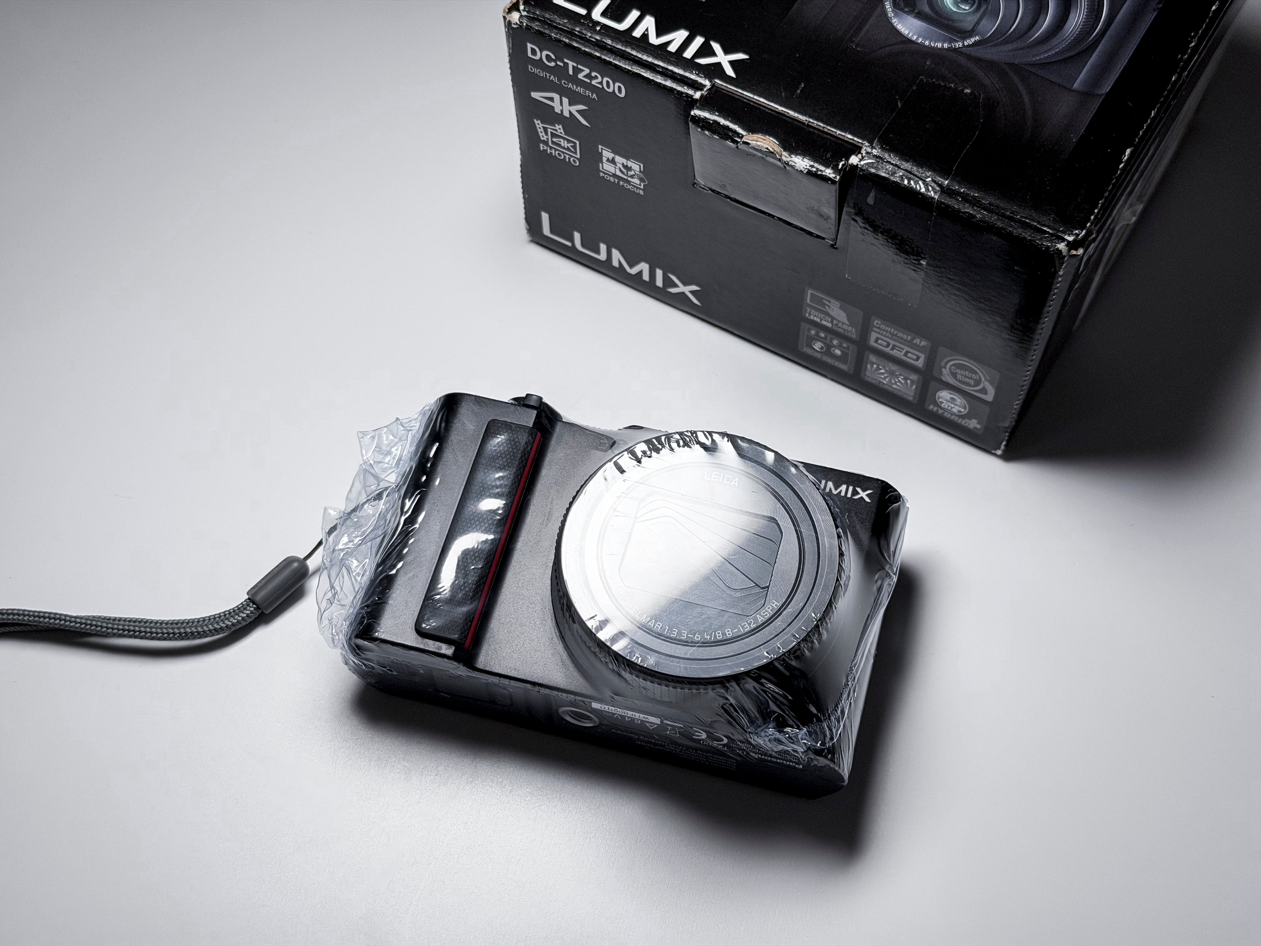 Panasonic Lumix TZ200 ZS200 15x Leica Lens - Excellent, Touch defect