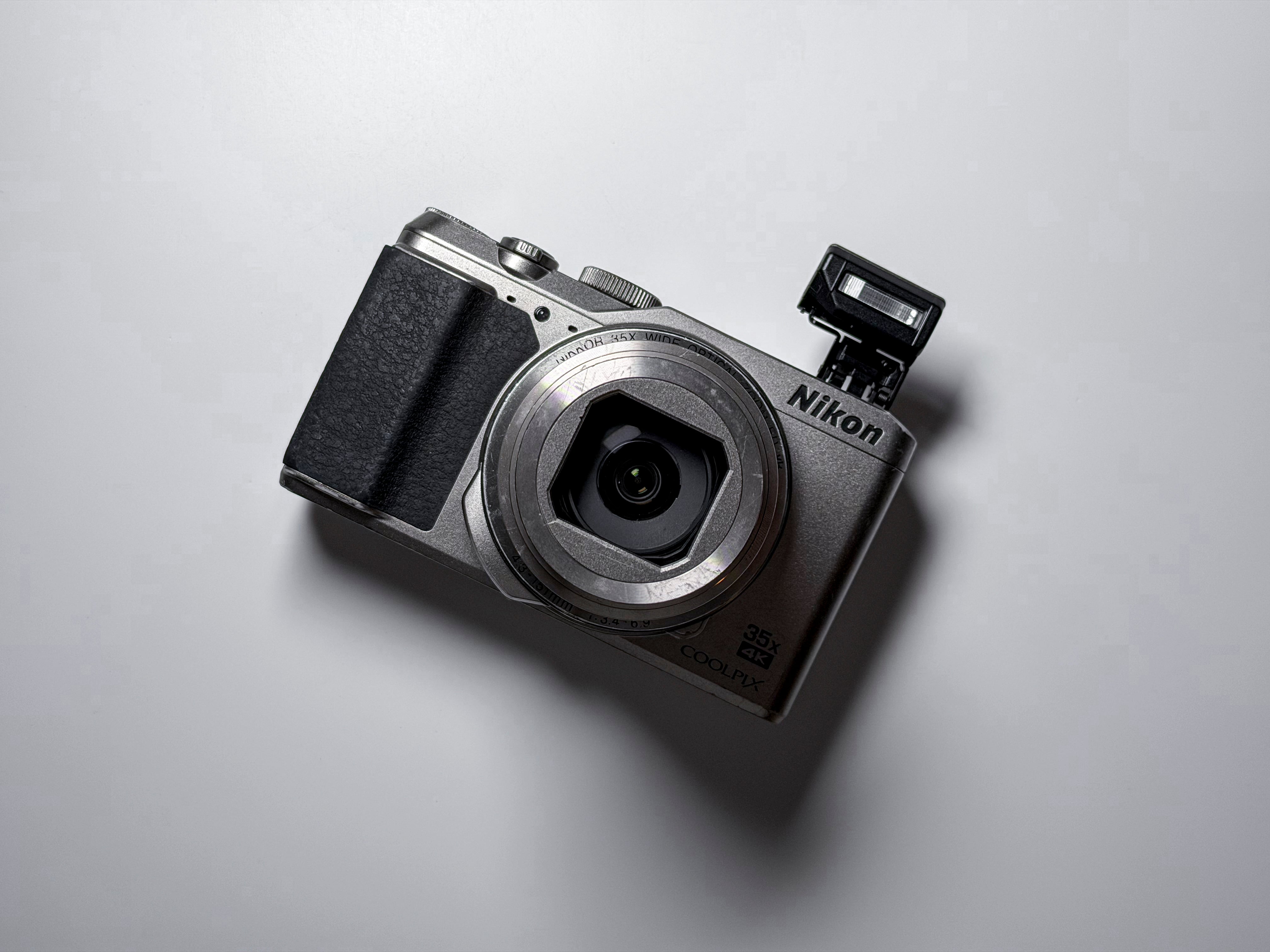 Nikon Coolpix A900 4K 35x Zoom Compact Camera, 1 Year Warranty Perfectly Working