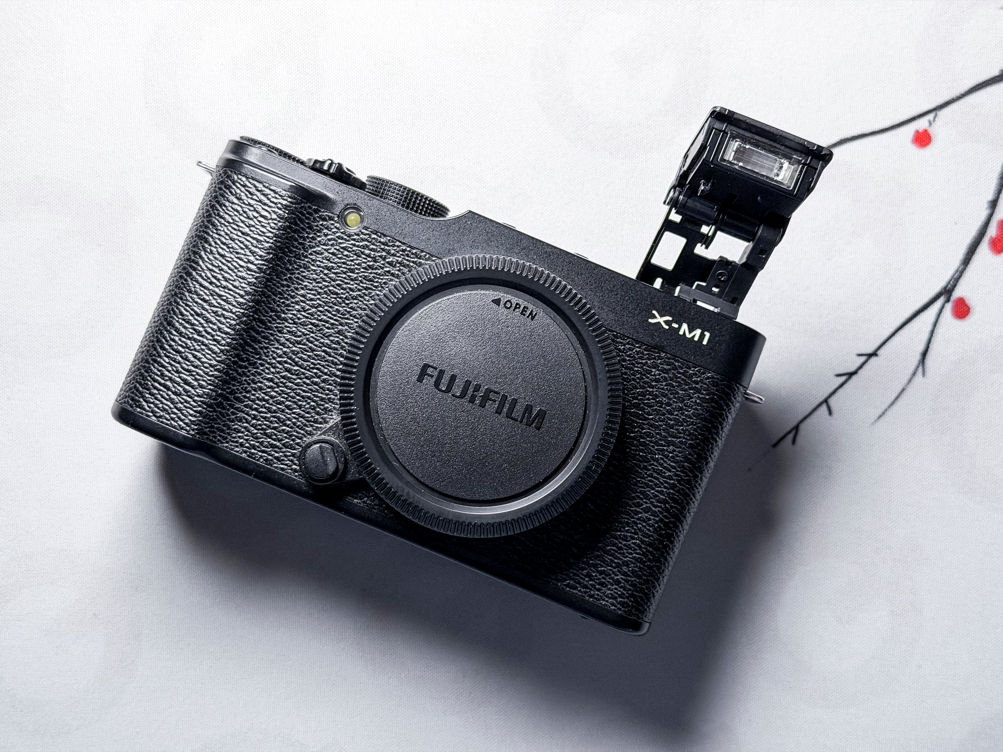 Fujifilm X-M1 APS-C Mirrorless 16.3 Mpx X-Trans - 1 Year Warranty, Fuji XM1