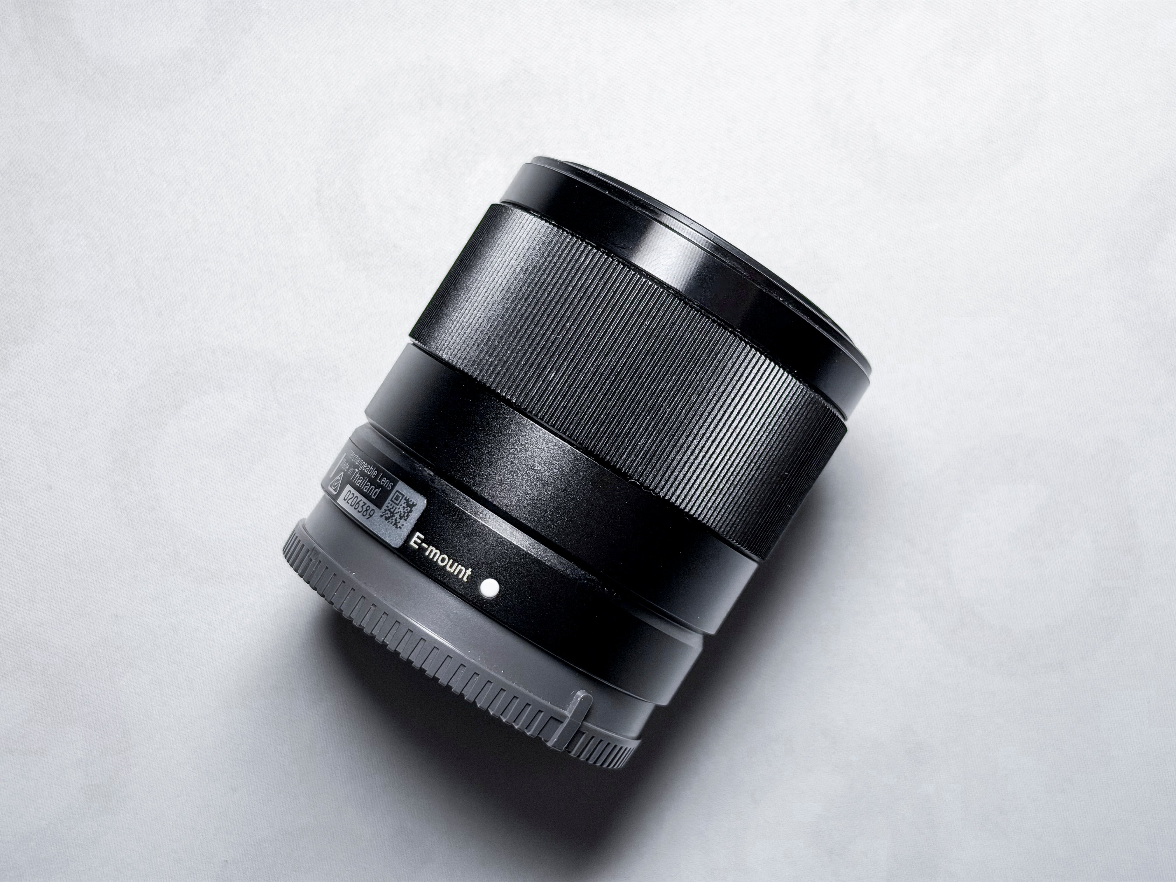 Sony 28mm f/2.0 FE Lens - 1 Year Warranty, Excellent