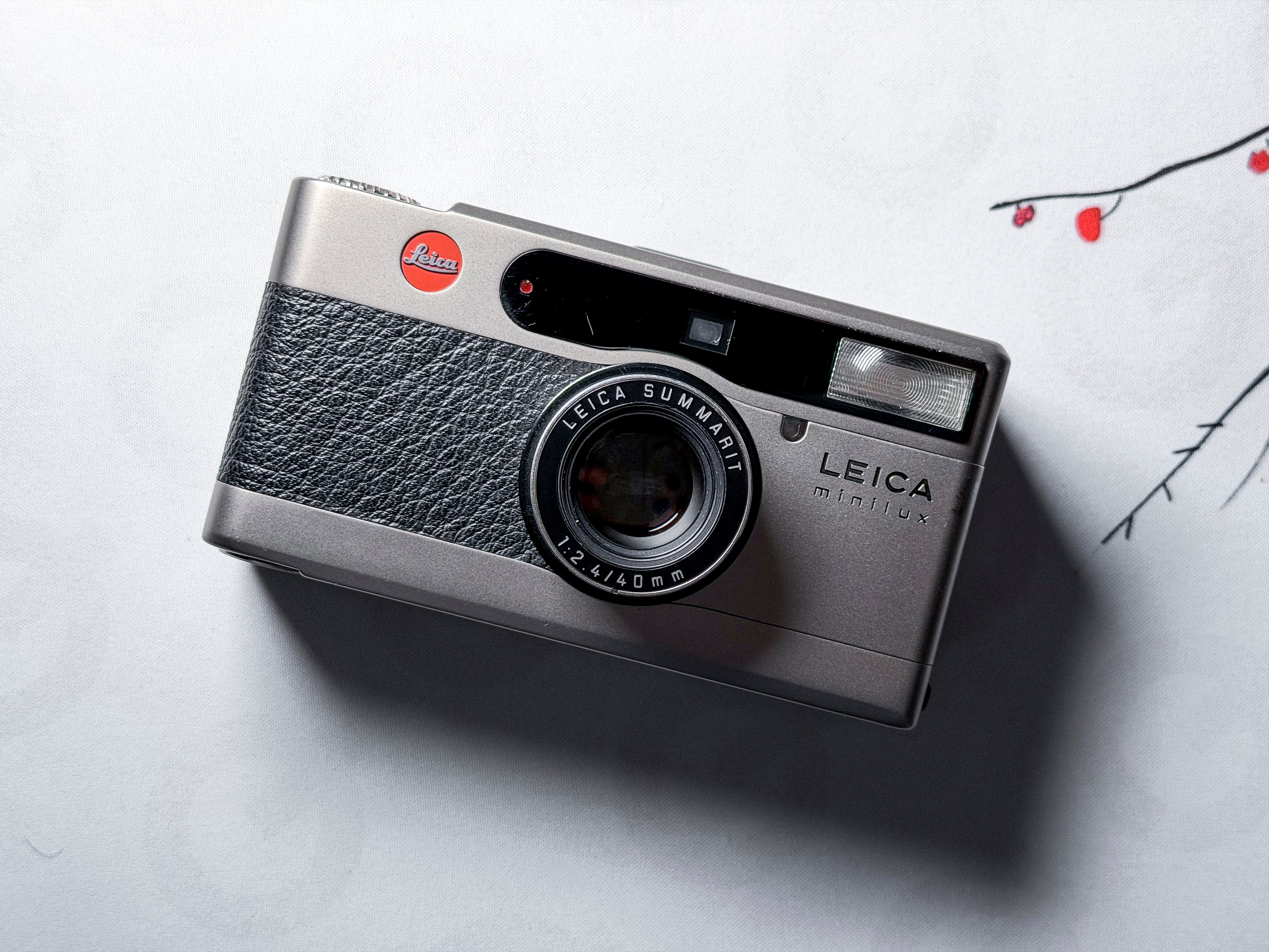 Leica Minilux 40mm f/2.4 35mm Film Camera - Film Tested, Excellent