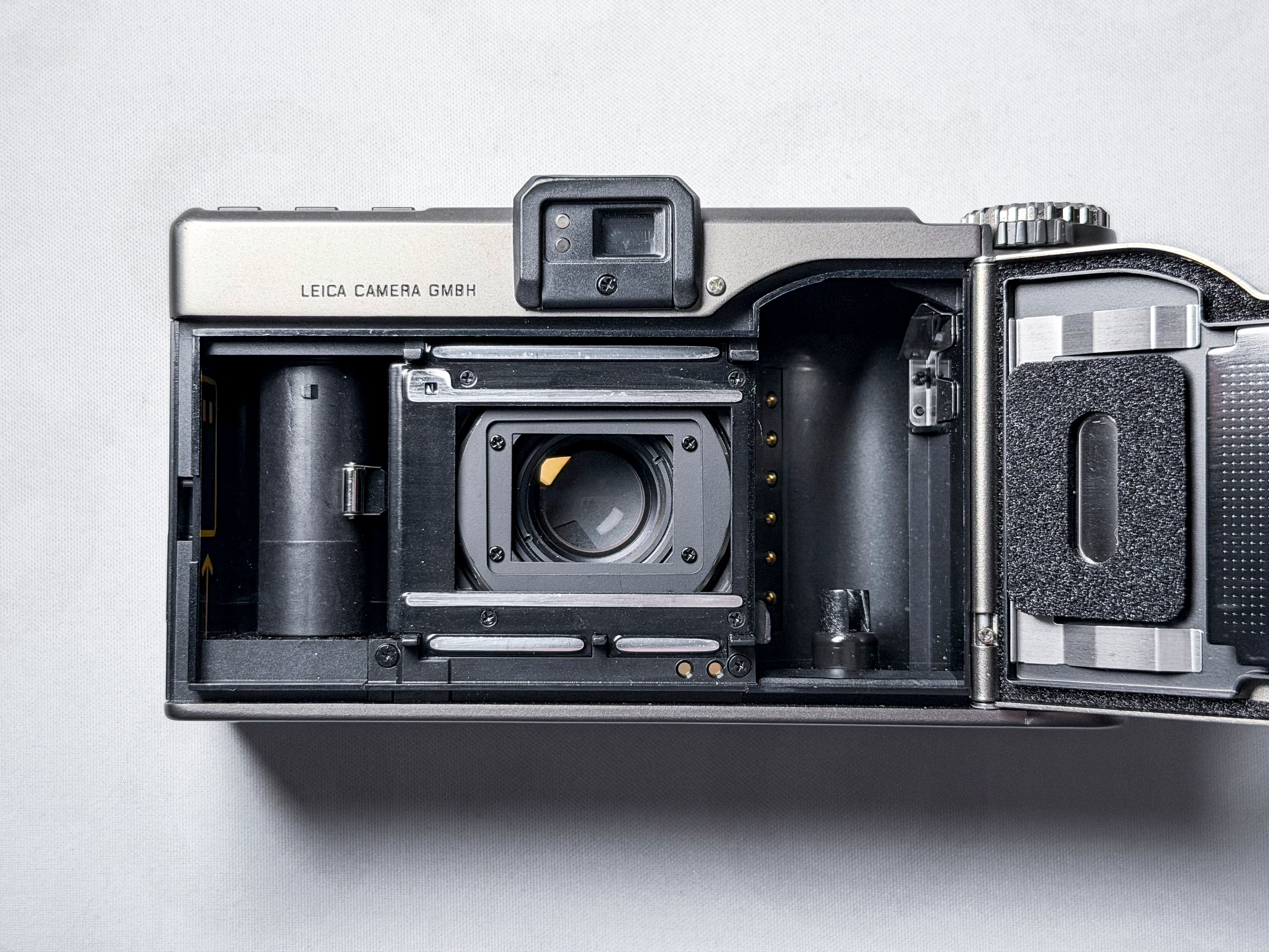 Leica Minilux 40mm f/2.4 35mm Film Camera - Film Tested, Excellent