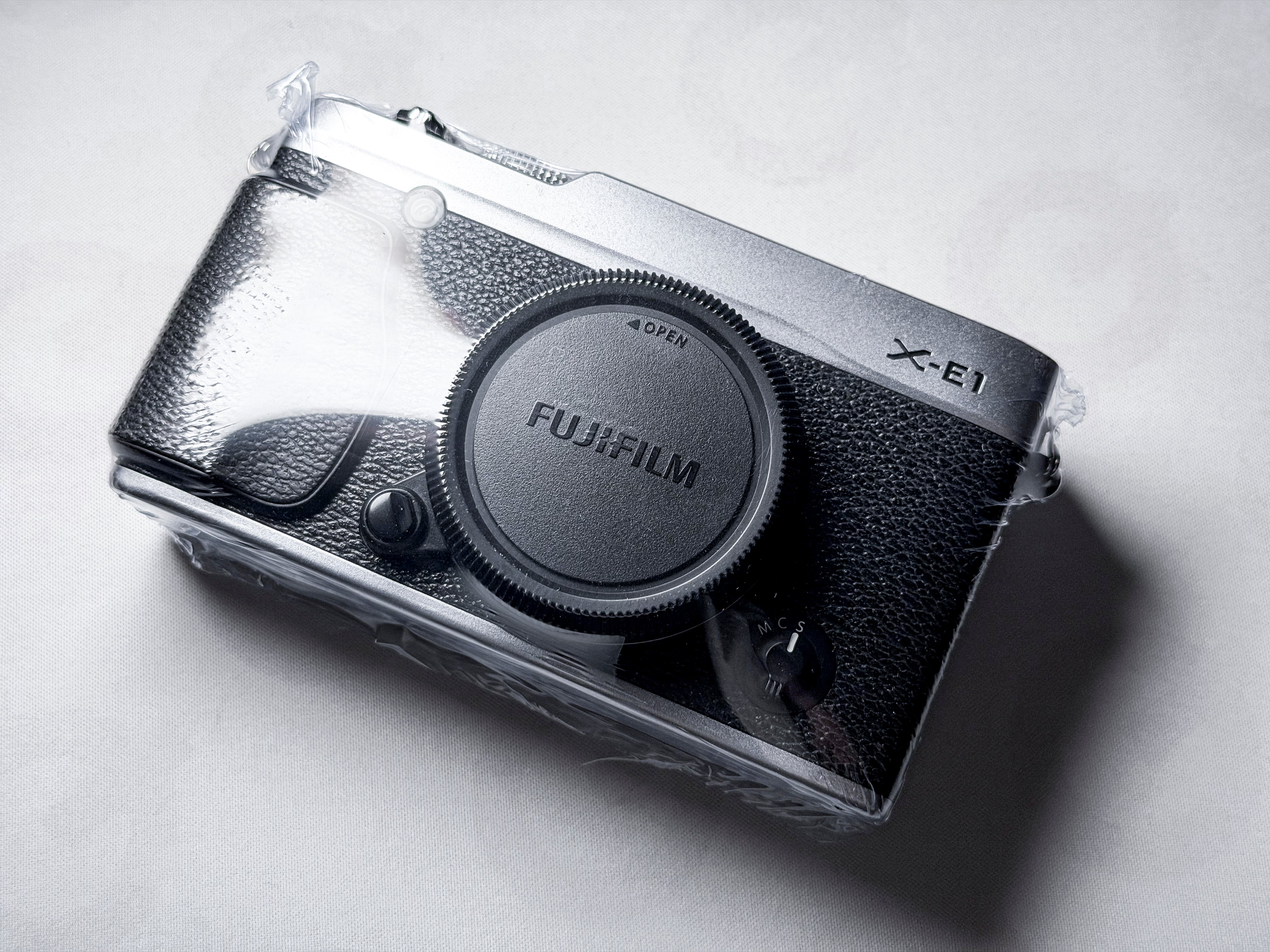 Fujifilm X-E1 Mirrorless APS-C Body 16.3Mpx- 1 Year Warranty, Near Mint Fuji XE1