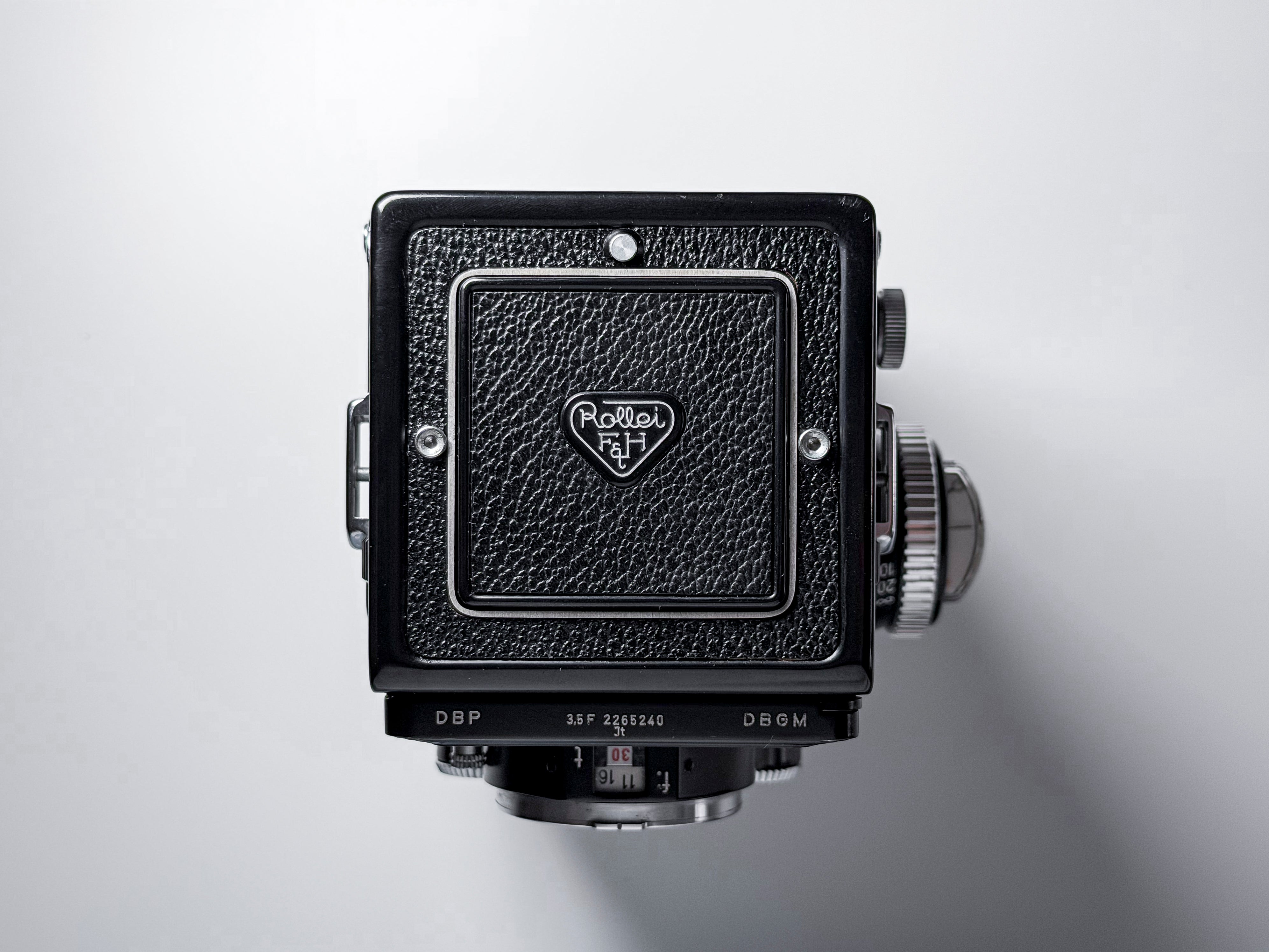 Rolleiflex 3.5F Xenotar 120 Film Camera + Case, Hood - Working, Read Description