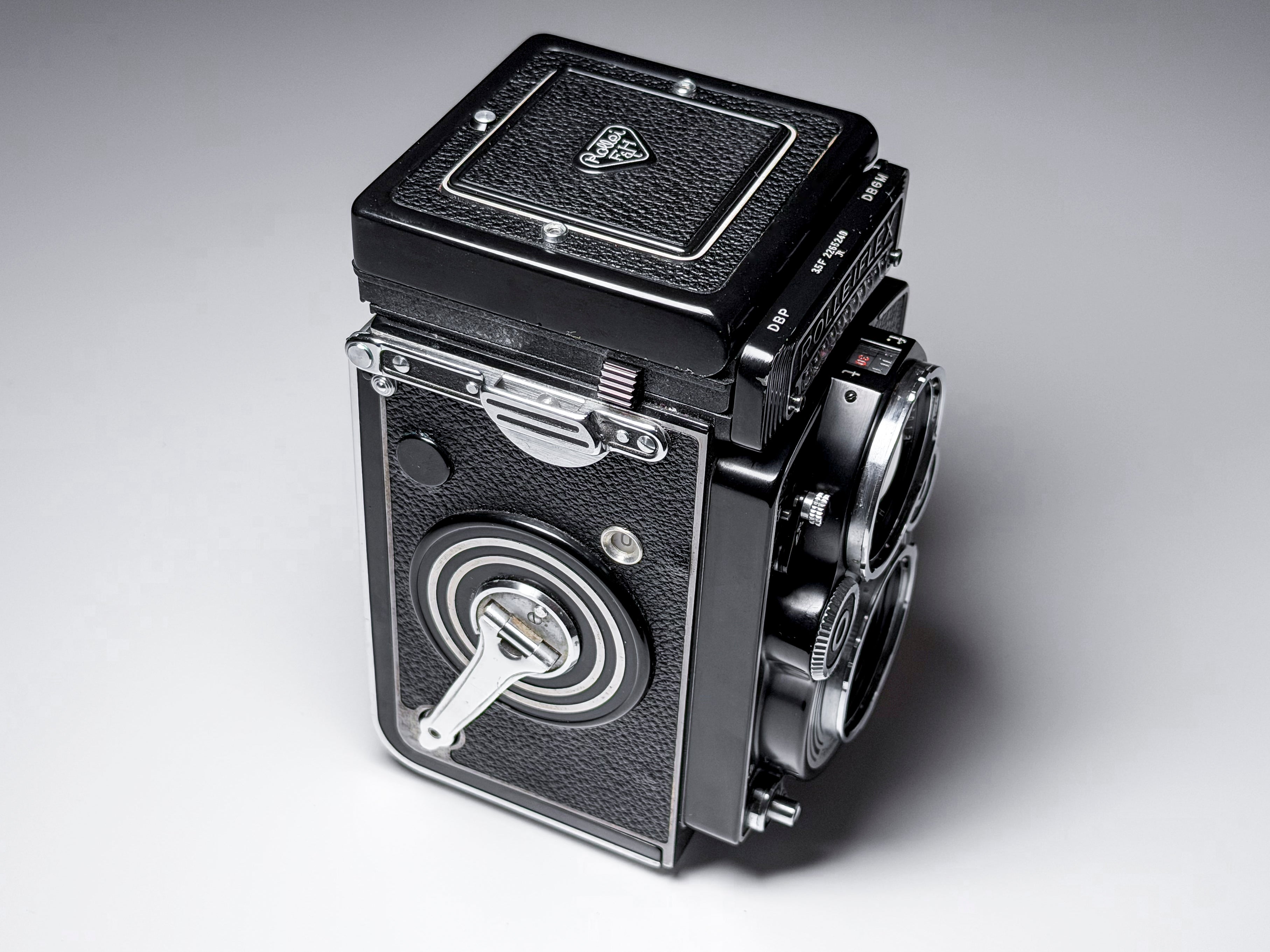 Rolleiflex 3.5F Xenotar 120 Film Camera + Case, Hood - Working, Read Description