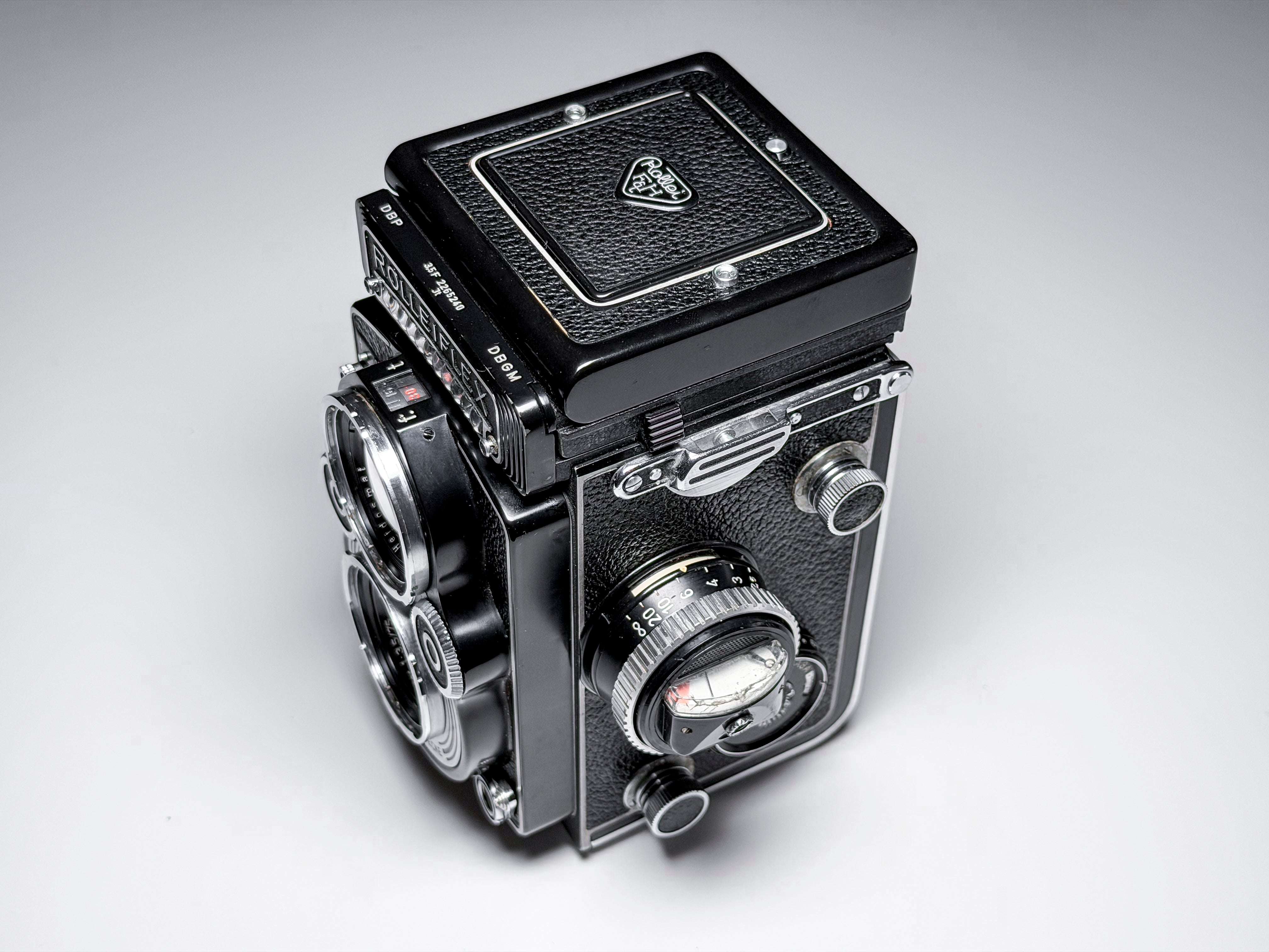 Rolleiflex 3.5F Xenotar 120 Film Camera + Case, Hood - Working, Read Description